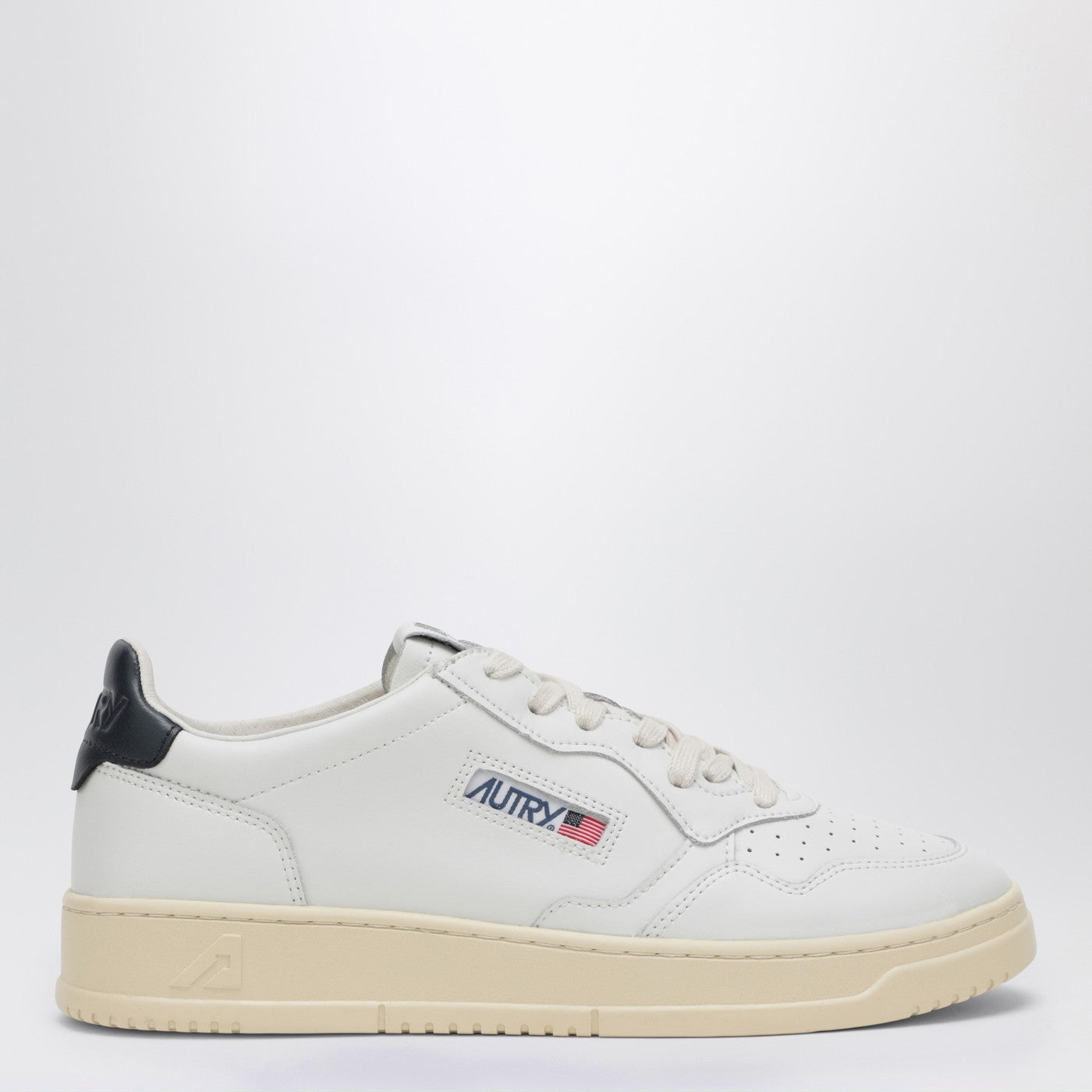 Medalist white/space Sneakers