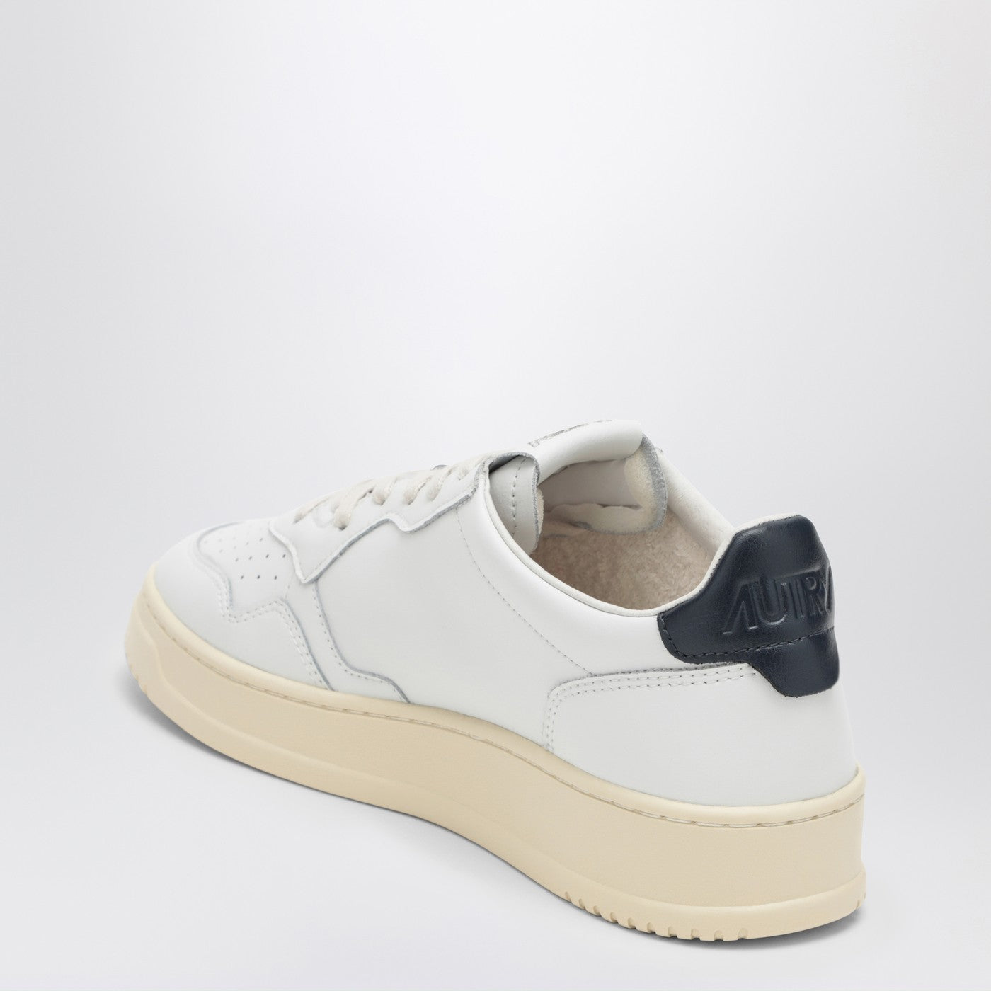 Medalist white/space Sneakers