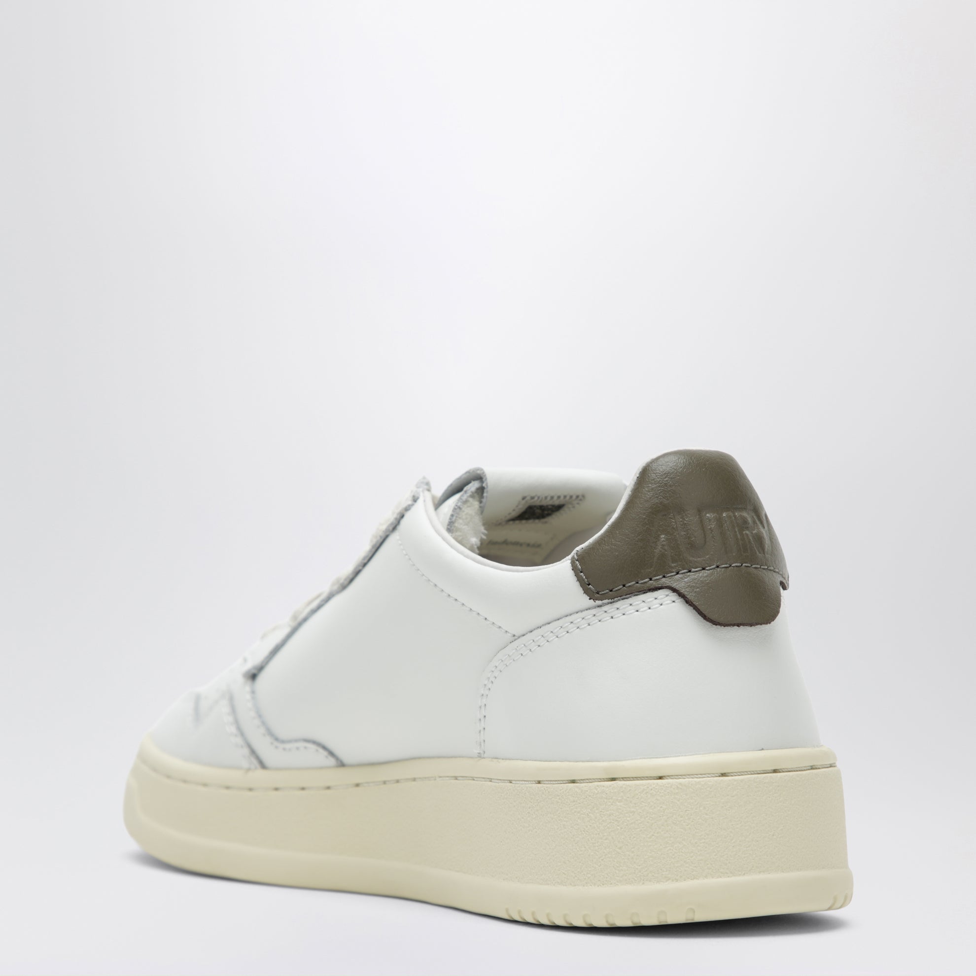 Medalist Low Sneaker aus weißem/choco Leder