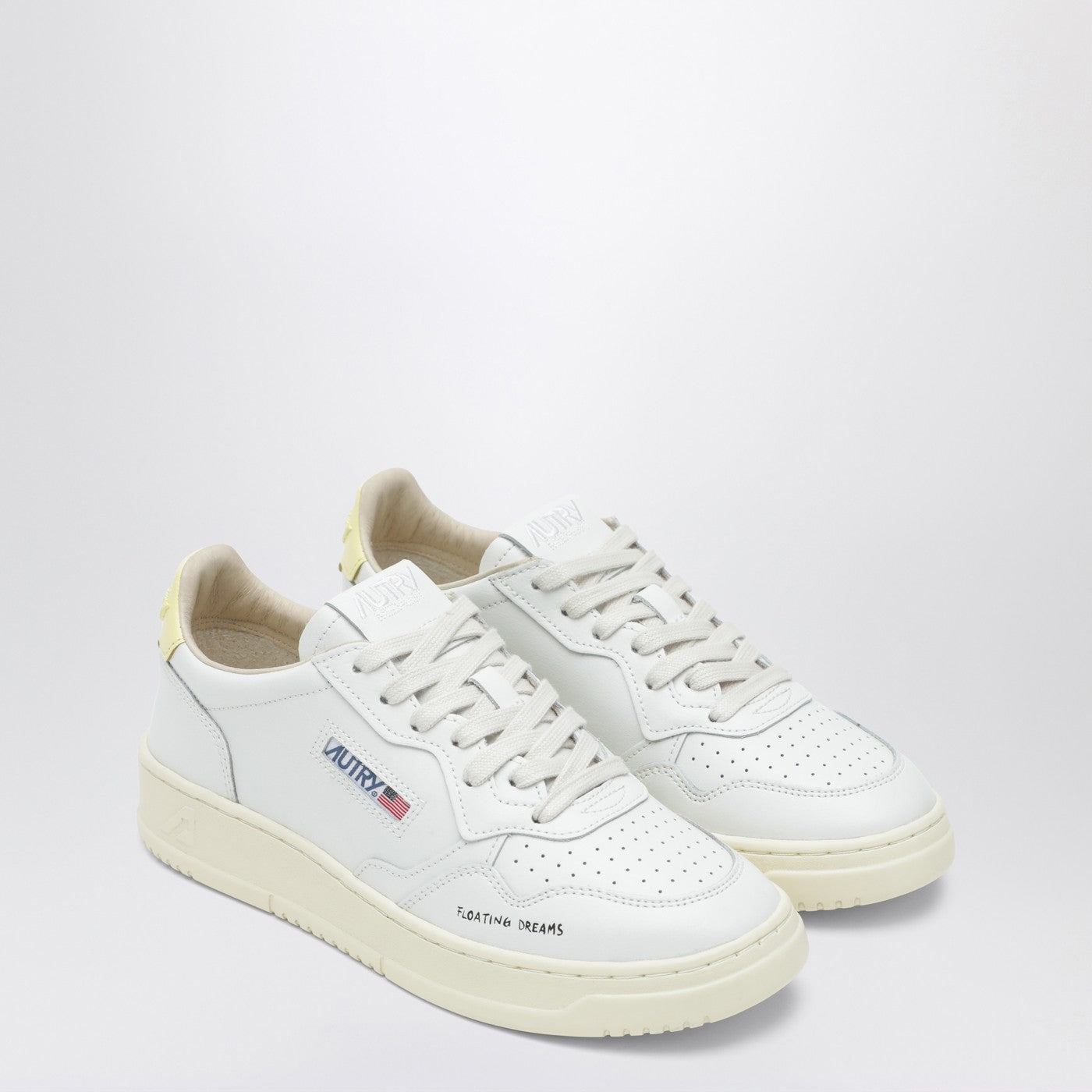 Medalist Low Sneakers in white/yellow “Floating Dreams”