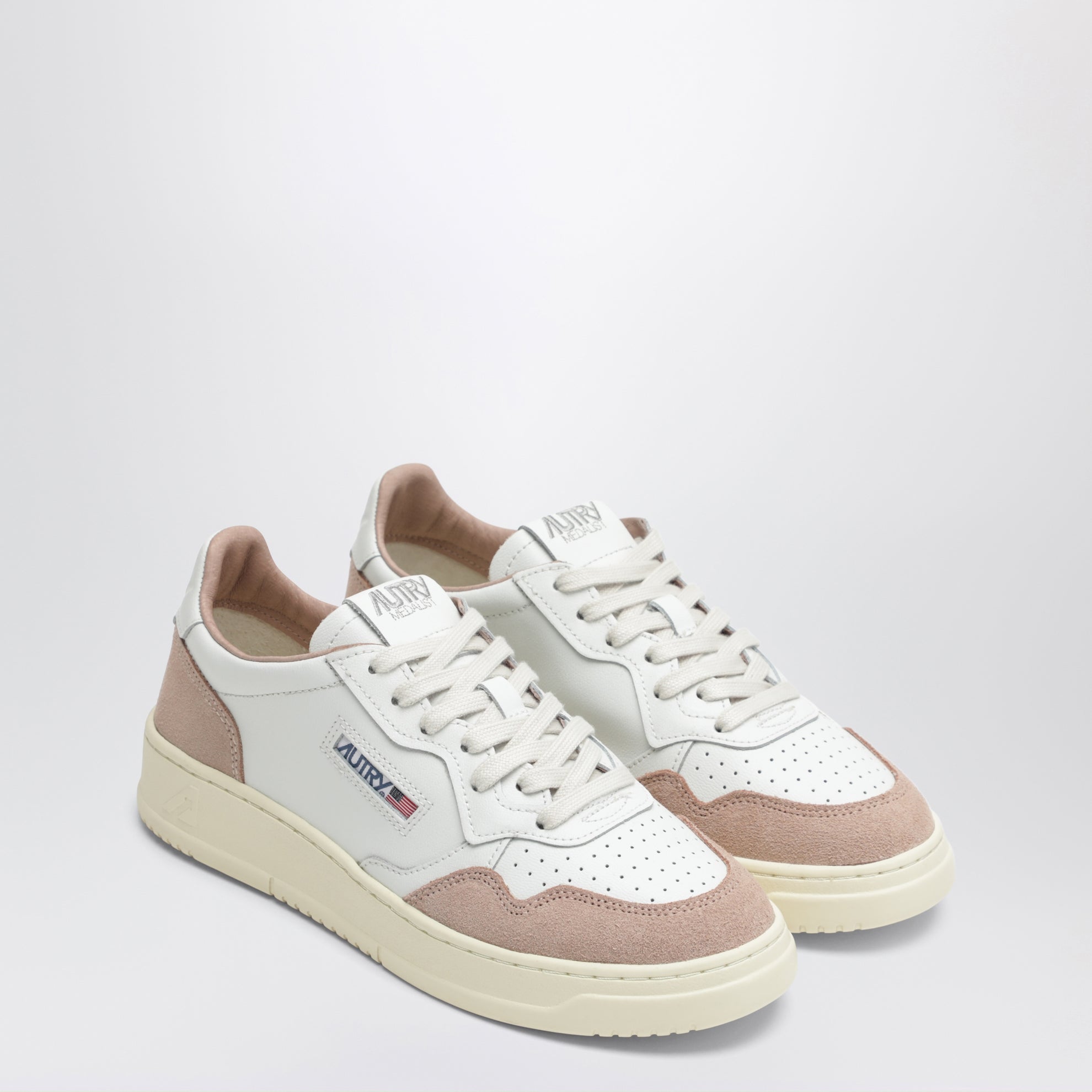 Sneakers Medalist Low en cuir blanc et daim blush