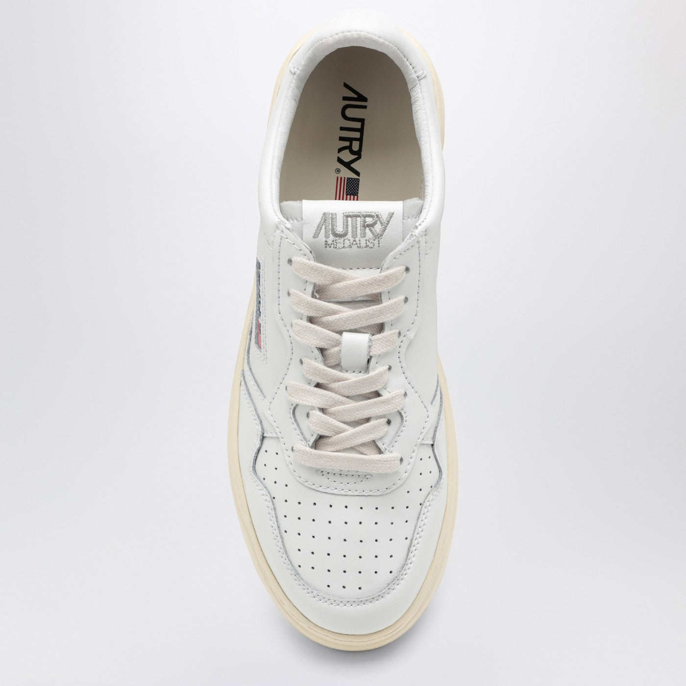 Medalist Low white leather sneaker