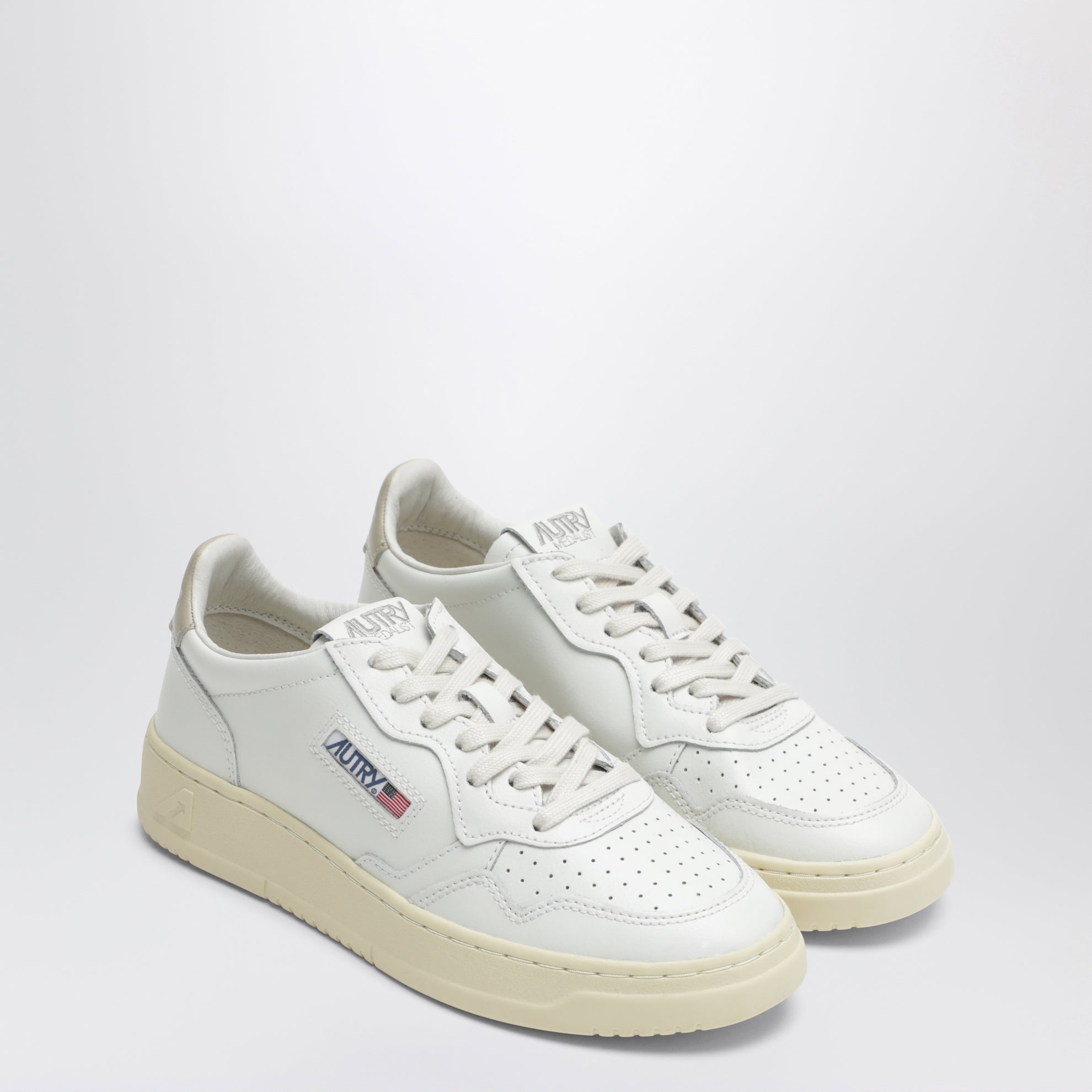 Sneakers Medalist Low en cuir blanc/Feather Gray