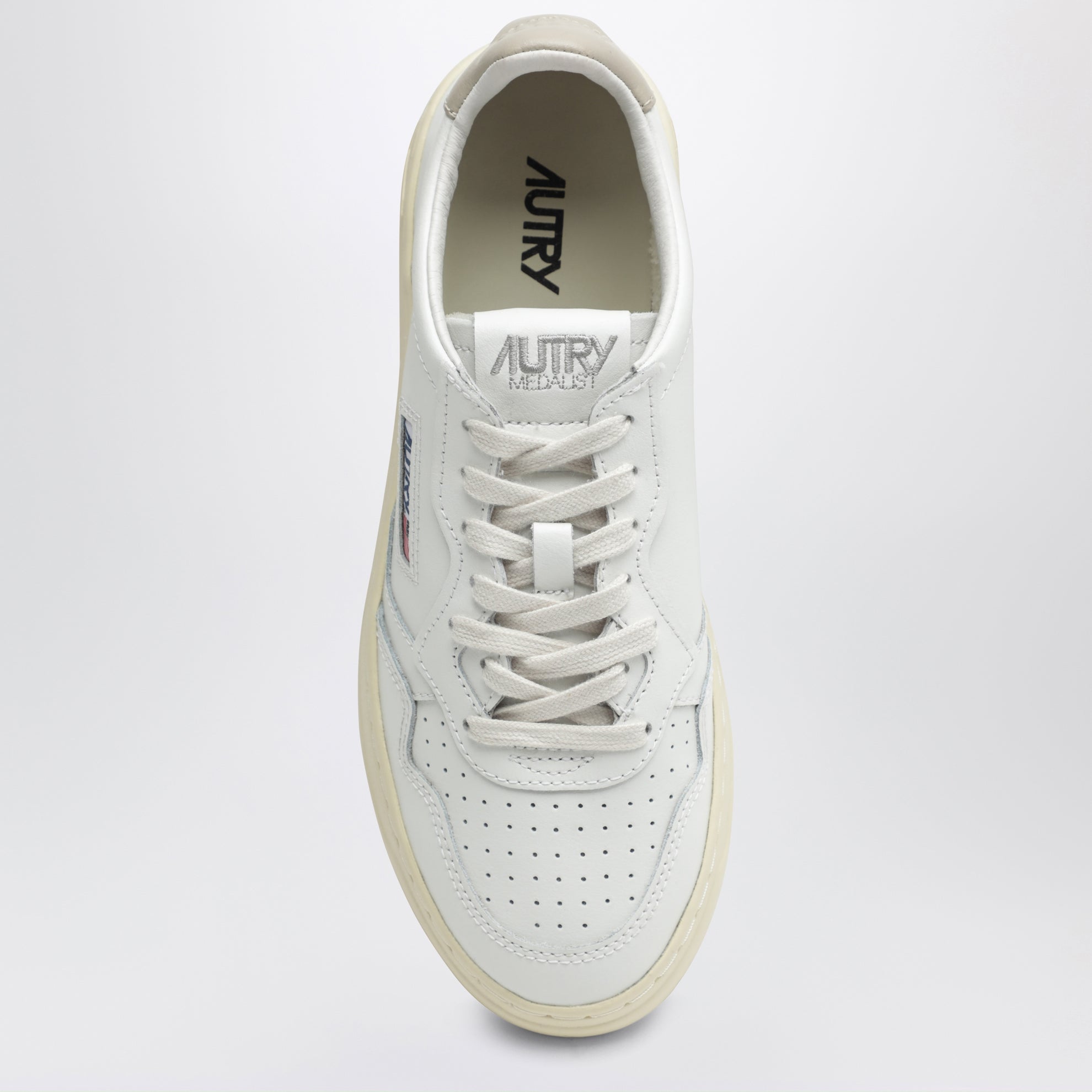 Sneakers Medalist Low en cuir blanc/Feather Gray