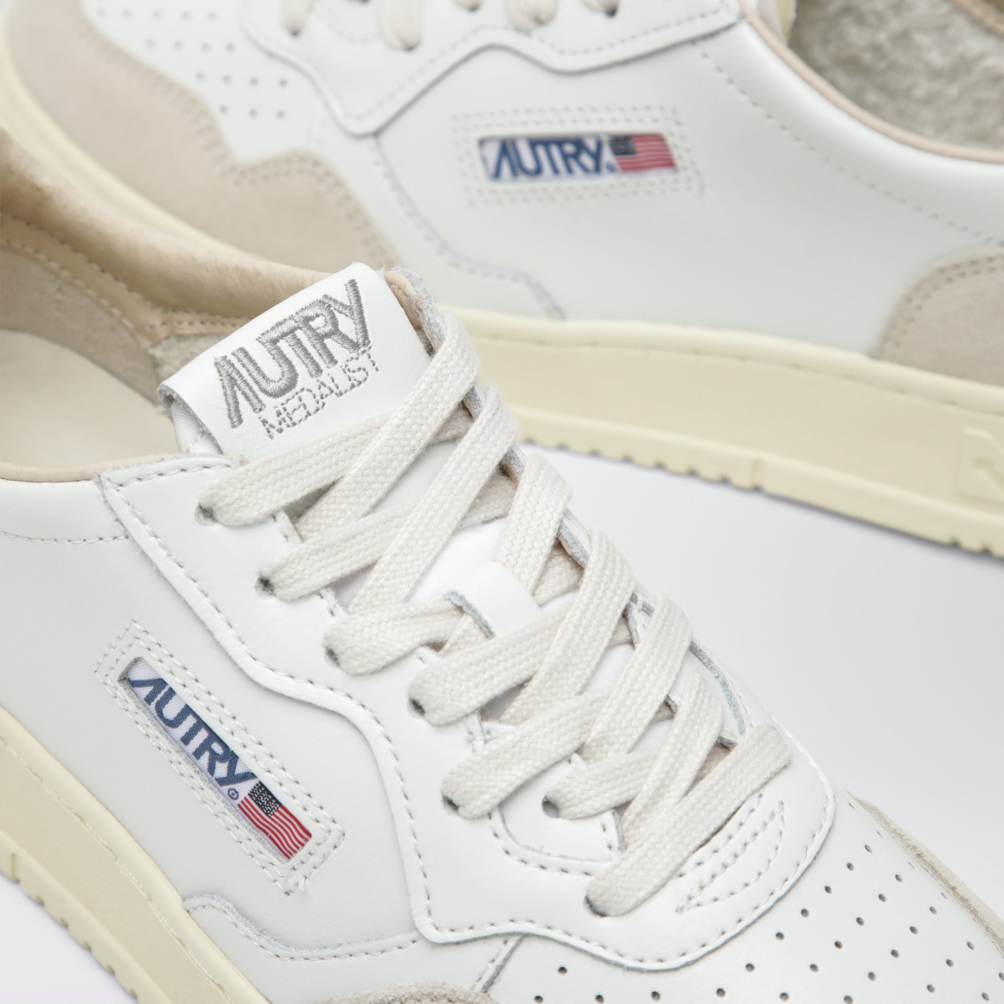 Medalist Low sneakers in white/red leather and suede