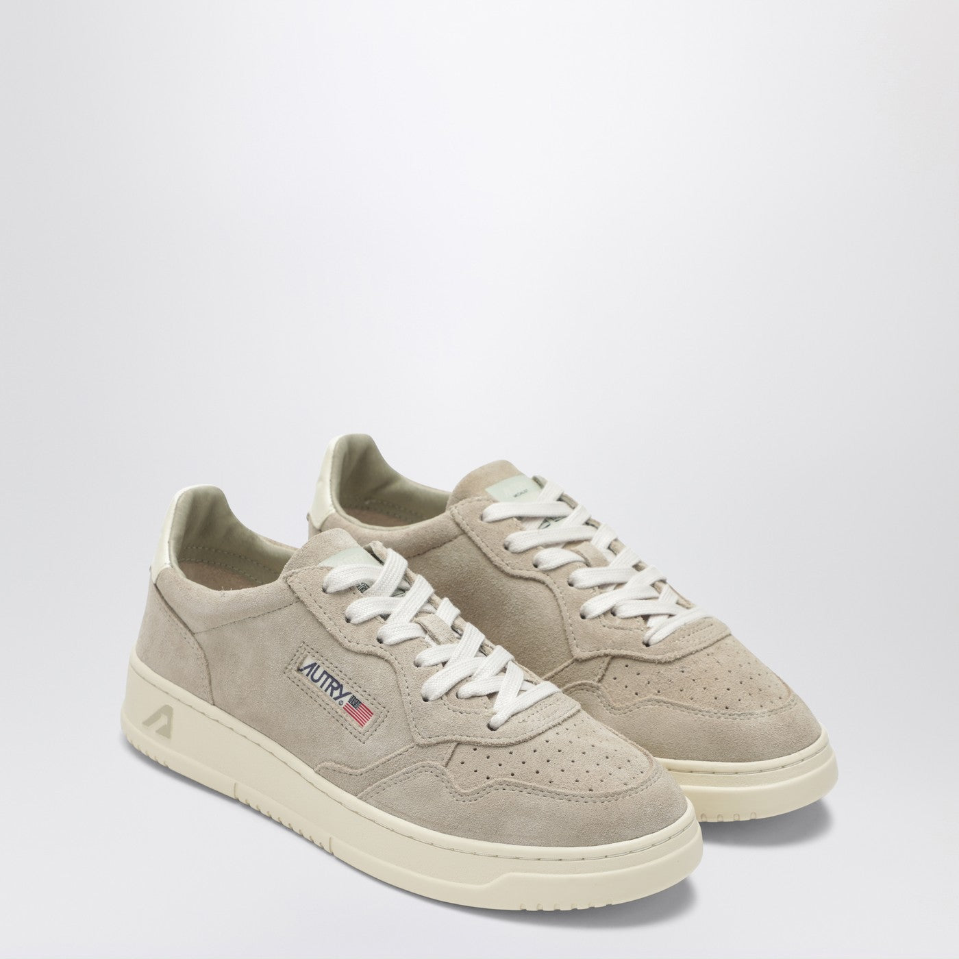 Medalist Low Sneakers in taupe suede