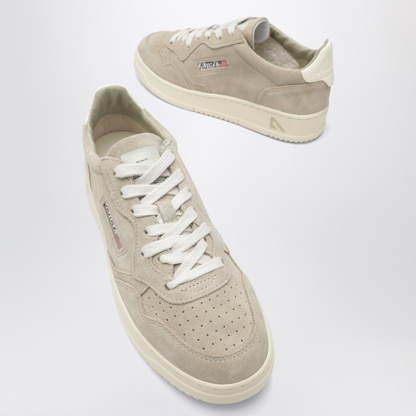 Medalist Low Sneakers in taupe suede