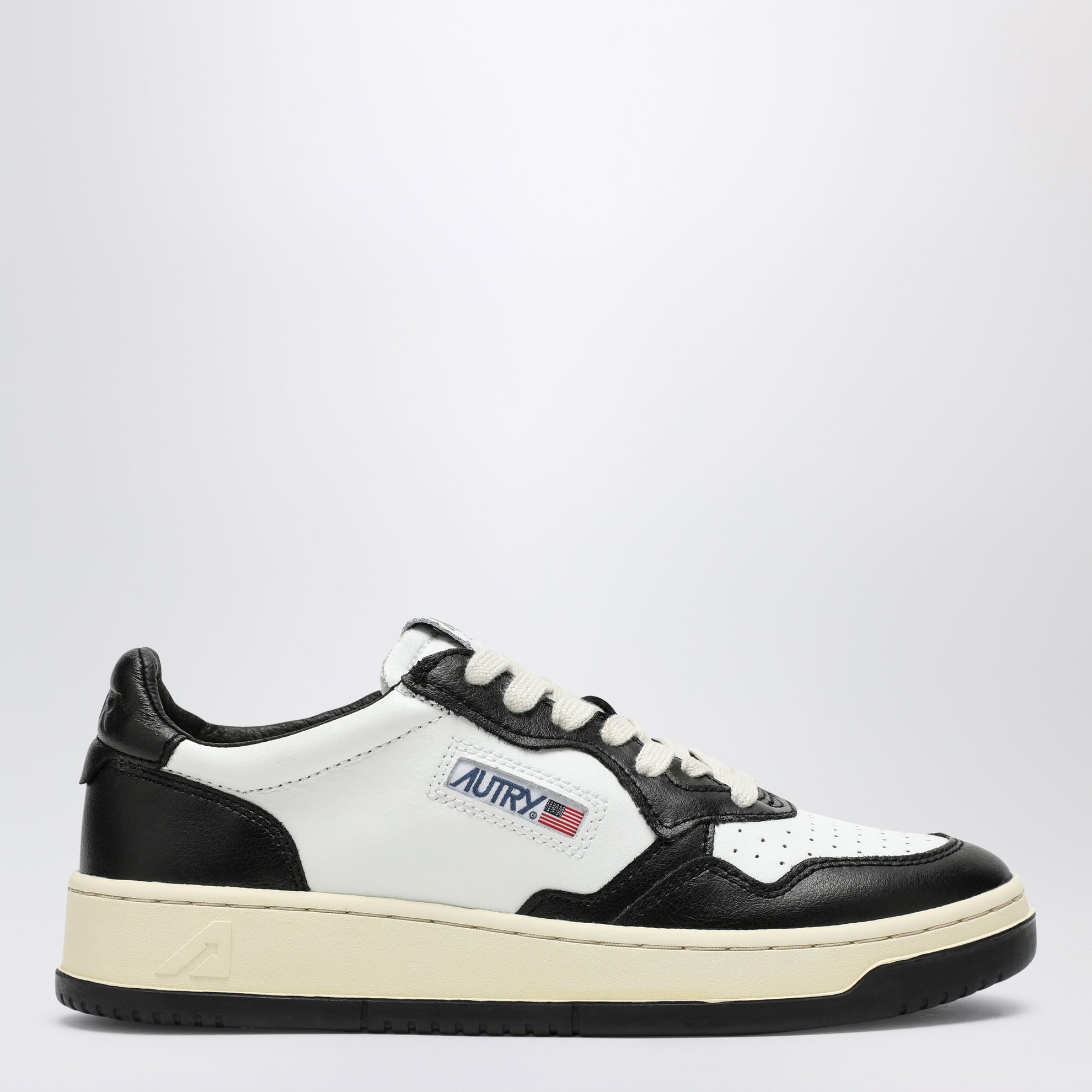 Medalist Low Sneakers aus weißem/schwarzem Leder