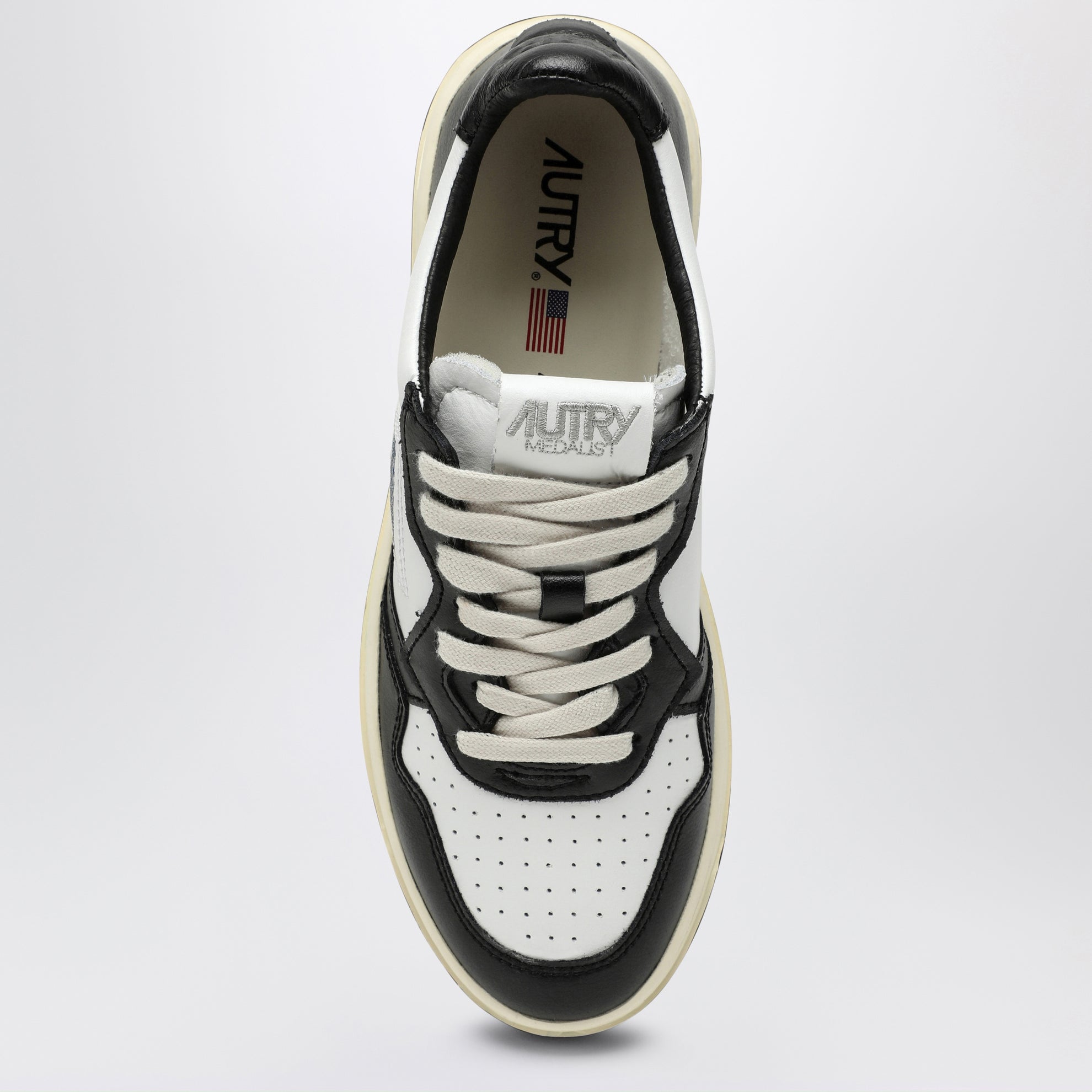 Medalist Low Sneakers aus weißem/schwarzem Leder