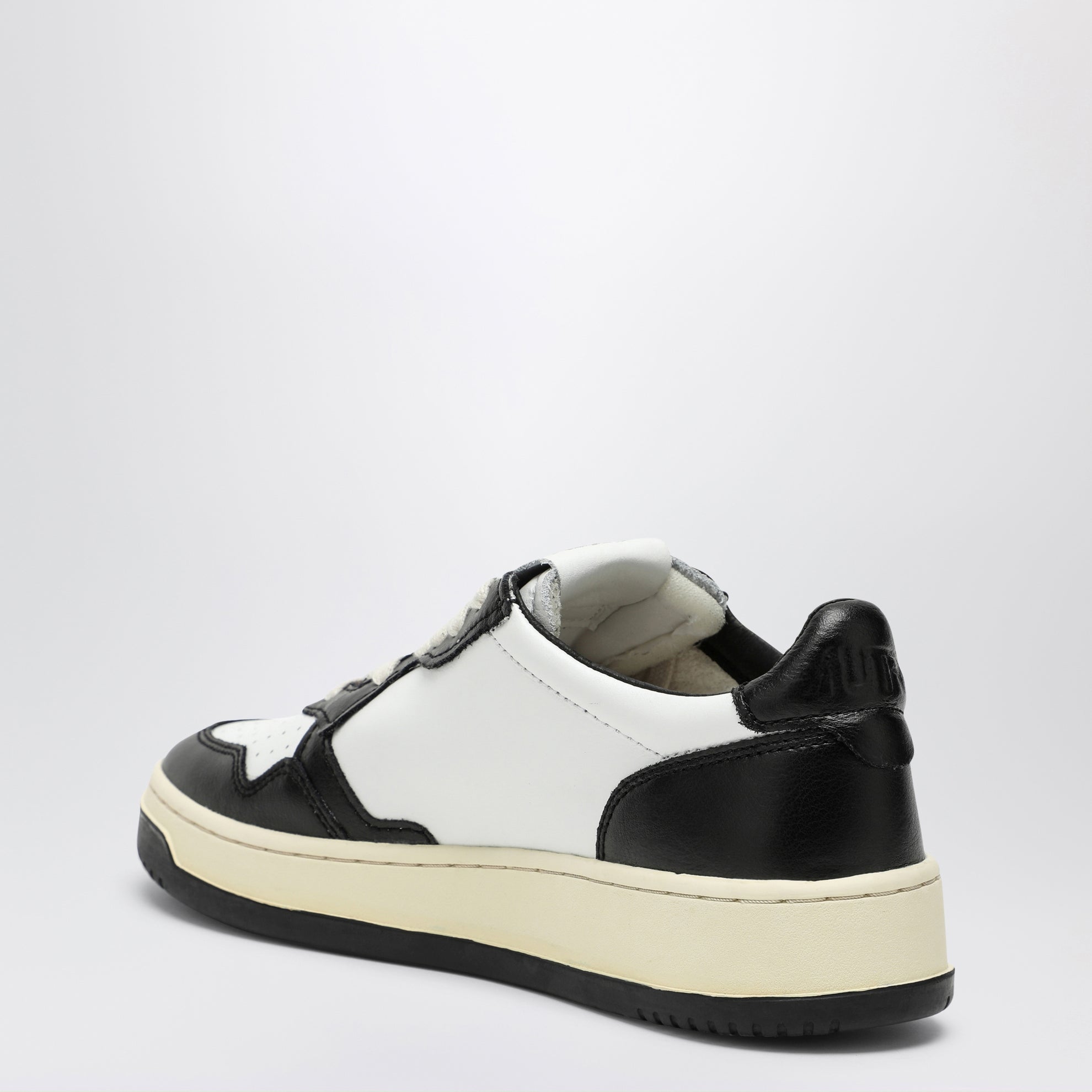 Medalist Low Sneakers aus weißem/schwarzem Leder