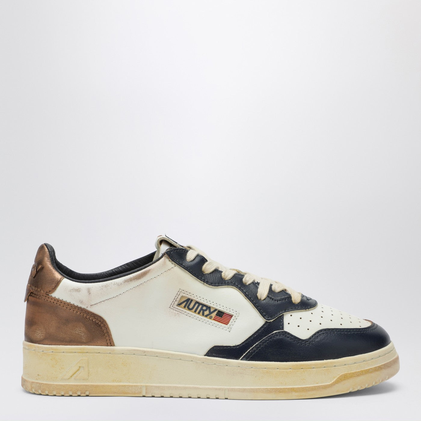 Medalist Low Super Vintage Sneakers in white blue copper