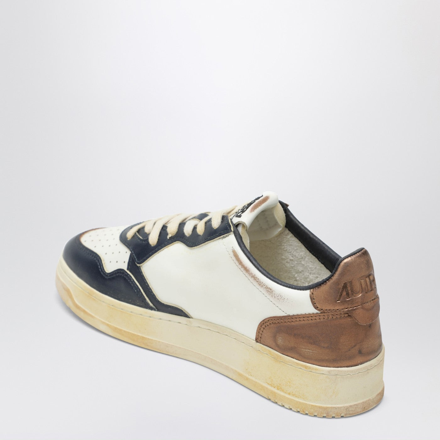 Medalist Low Super Vintage Sneakers in white blue copper