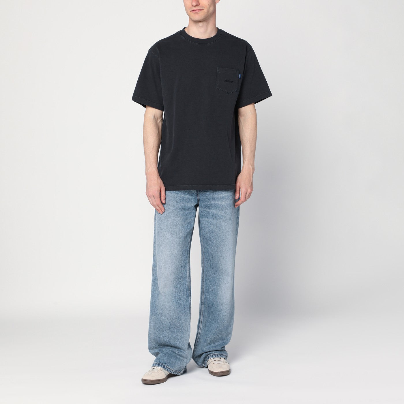 T-shirt nera in cotone