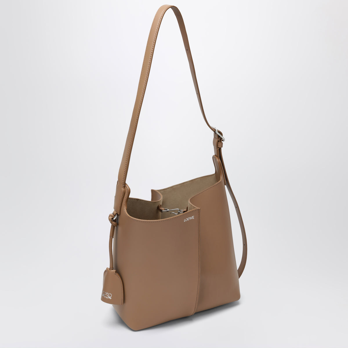 Borsa a secchiello Bilbao media in pelle di vitello liscia beige