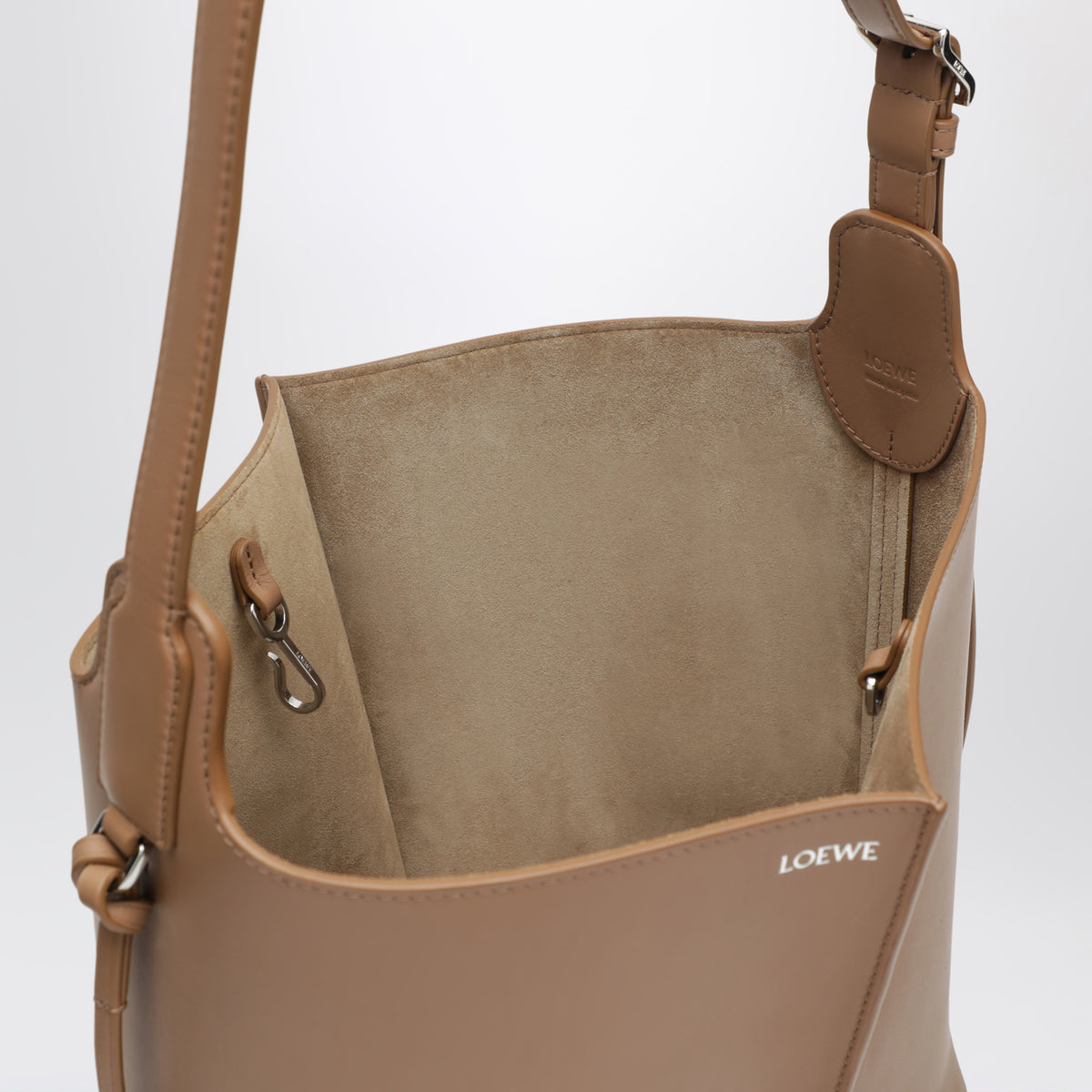 Borsa a secchiello Bilbao media in pelle di vitello liscia beige