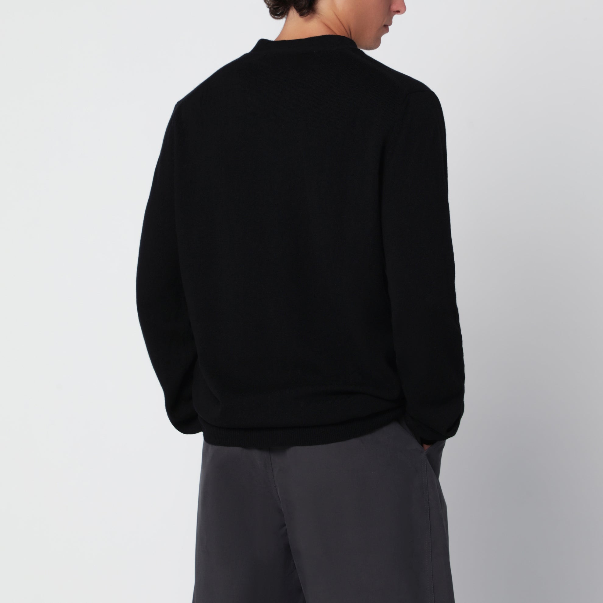 Cardigan nero in lana