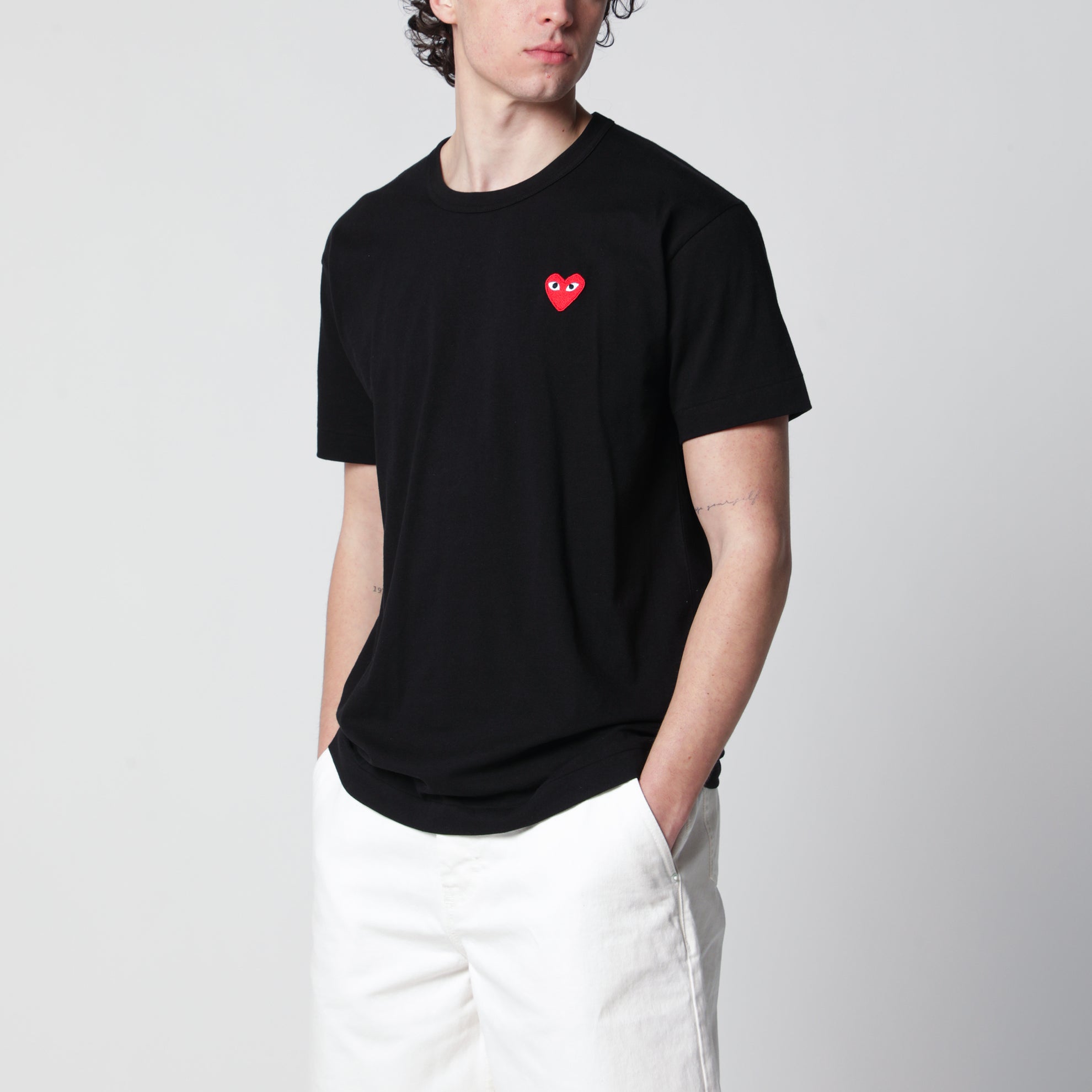 Schwarzes Baumwoll-T-Shirt