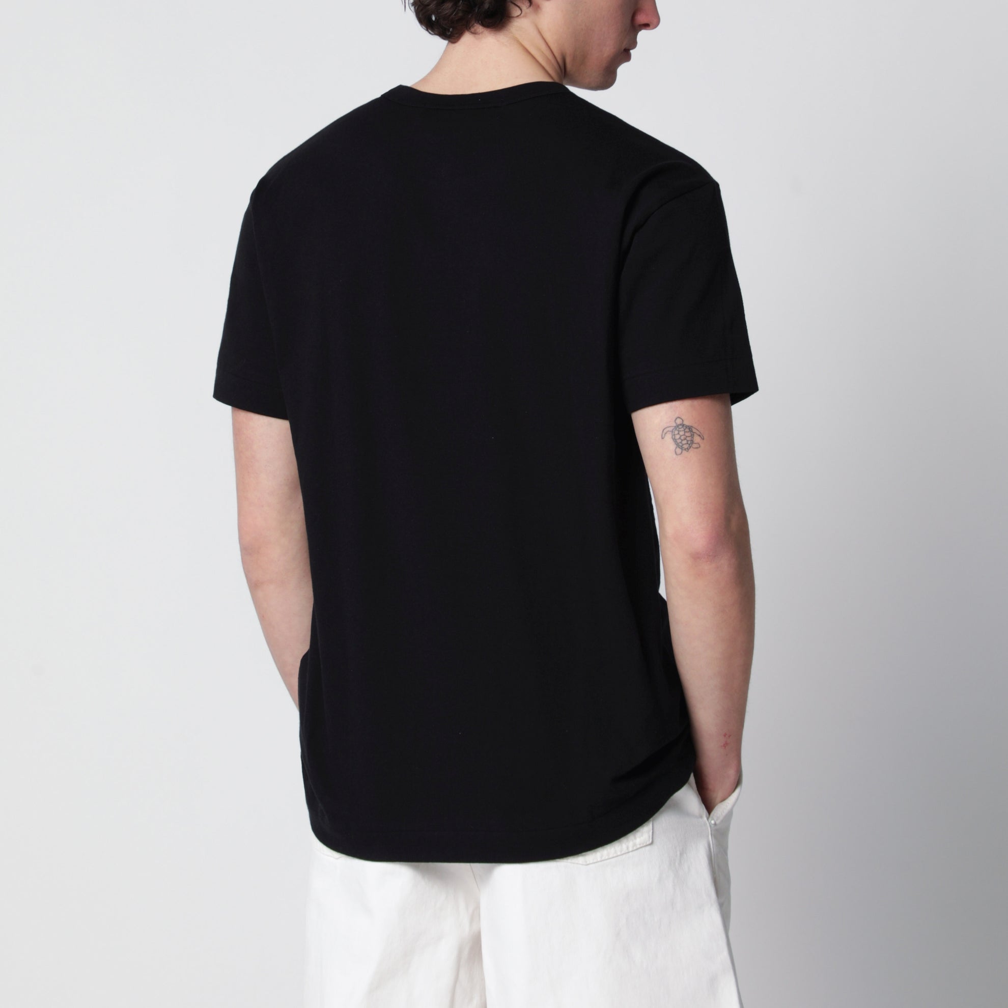 Schwarzes Baumwoll-T-Shirt