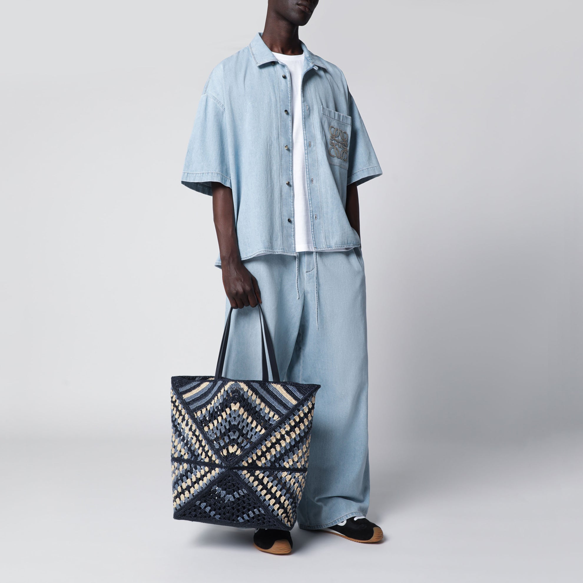 Sac cabas Puzzle Fold XL en raphia bleu marine/bleu clair