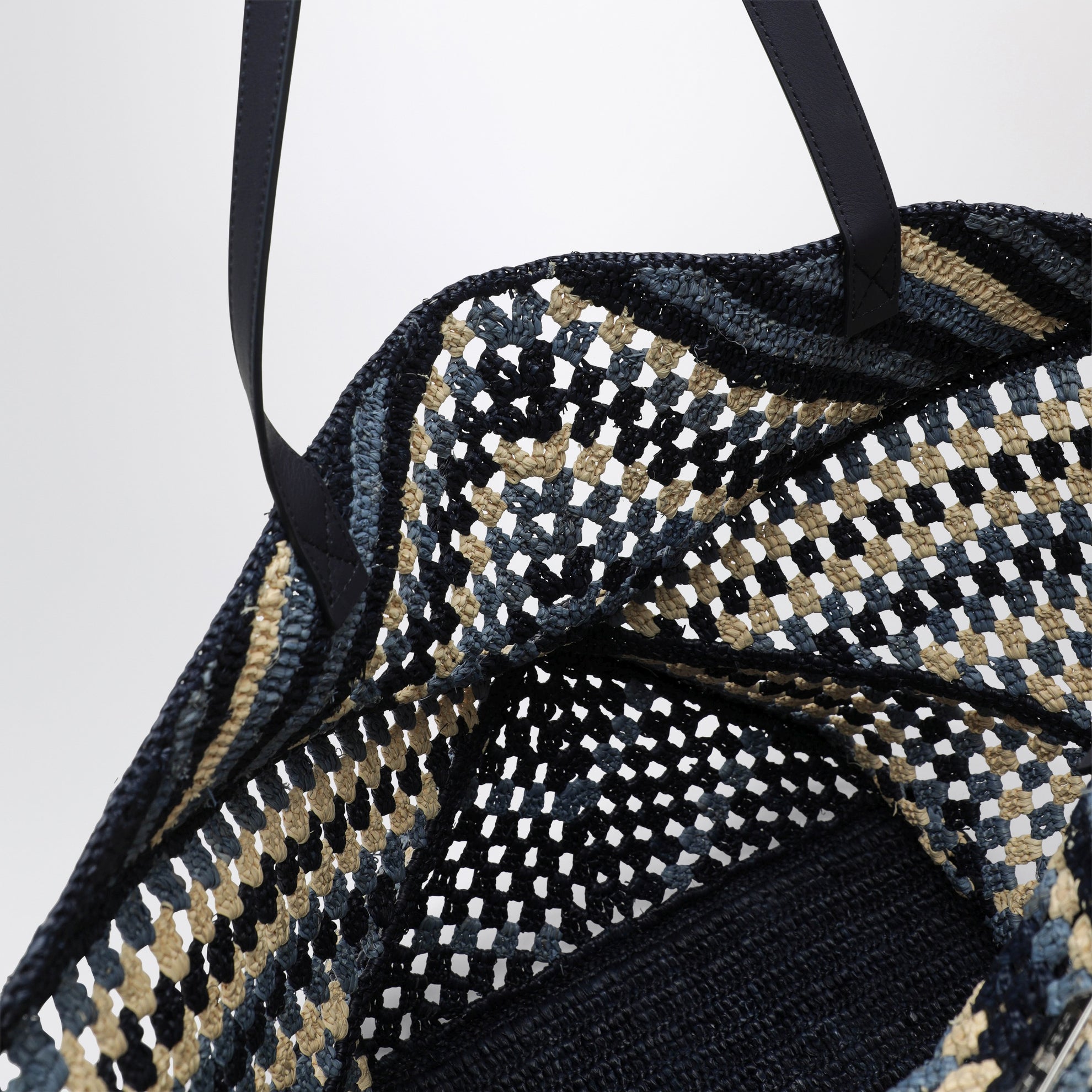 Sac cabas Puzzle Fold XL en raphia bleu marine/bleu clair