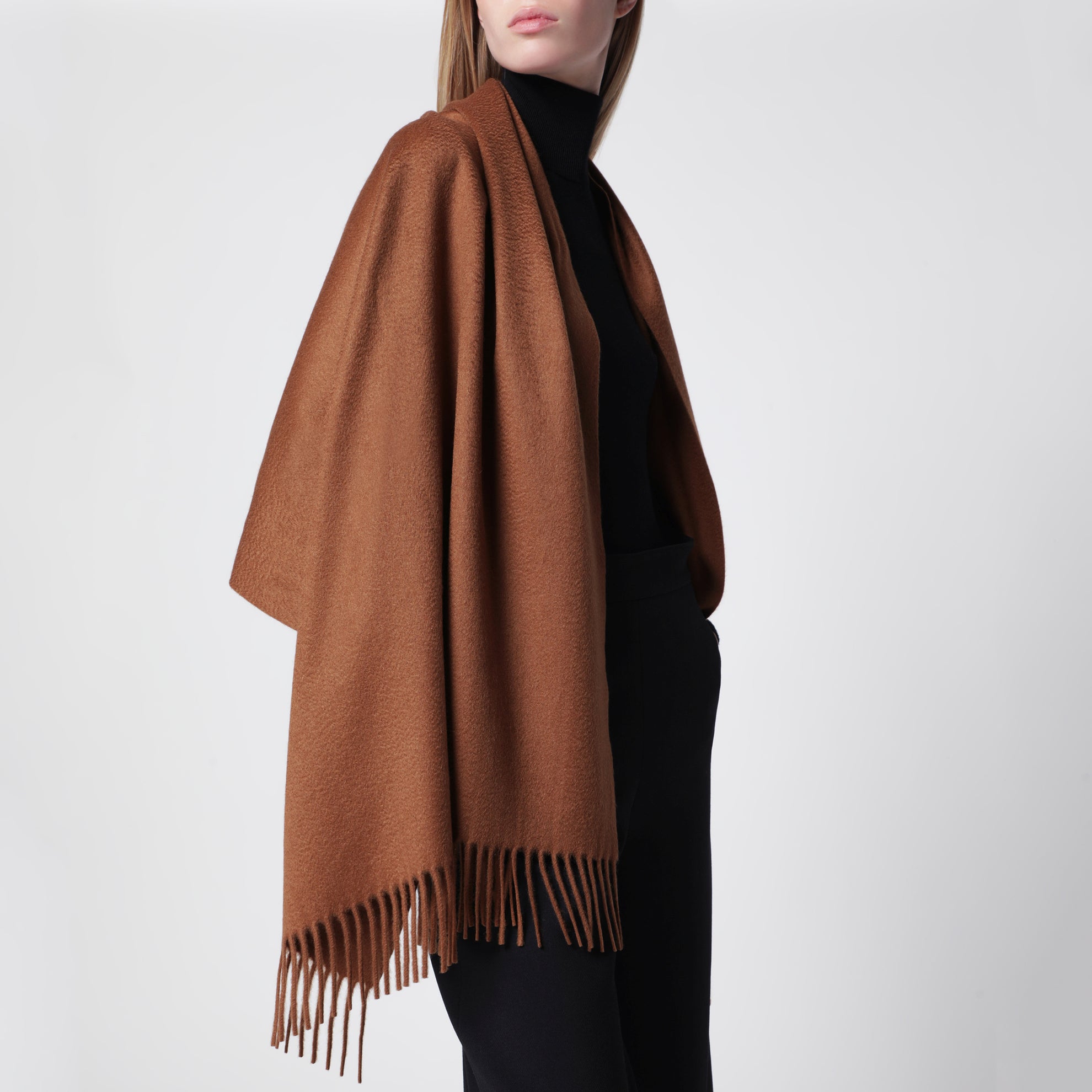 Sciarpa color cuoio in cashmere