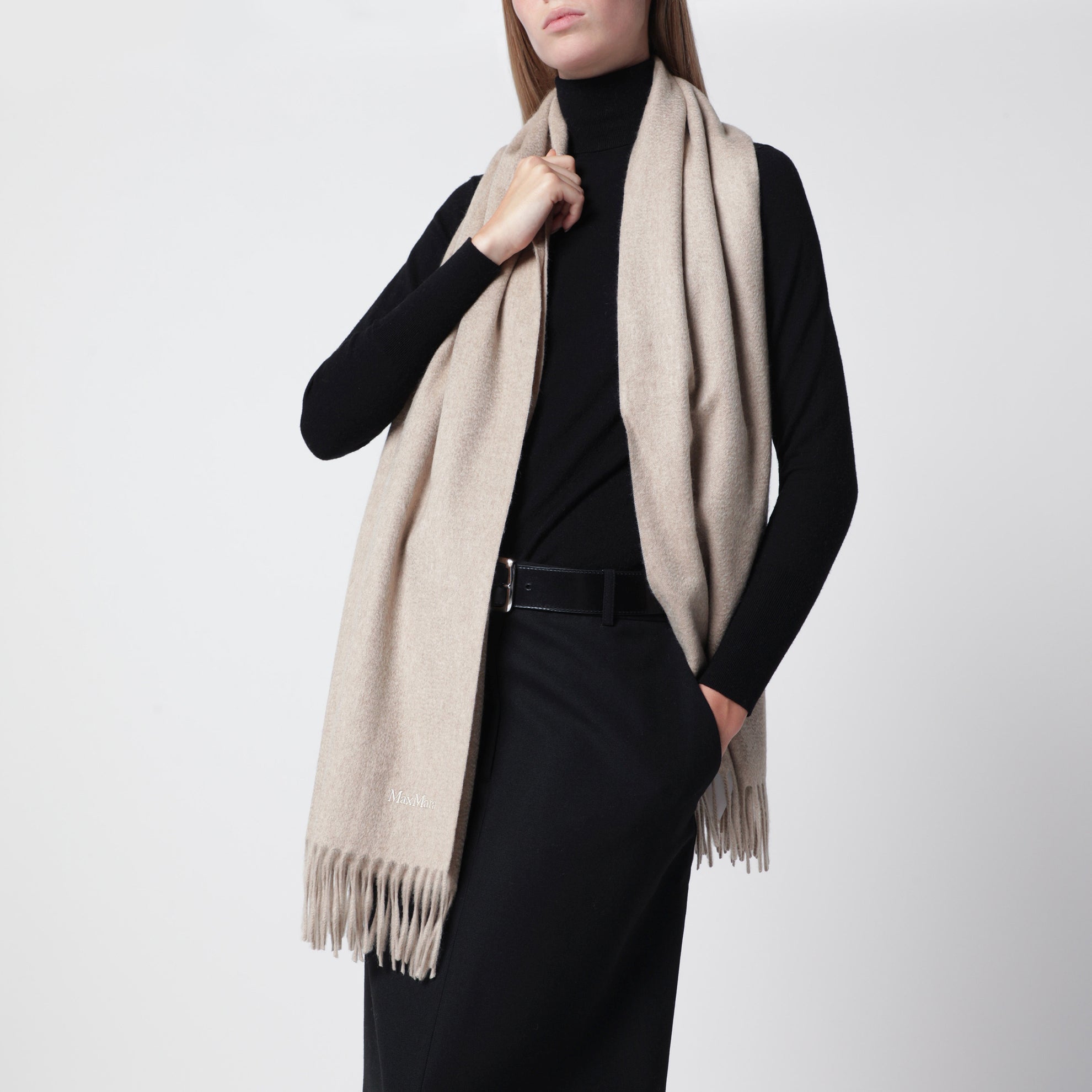 Sciarpa color sabbia in cashmere