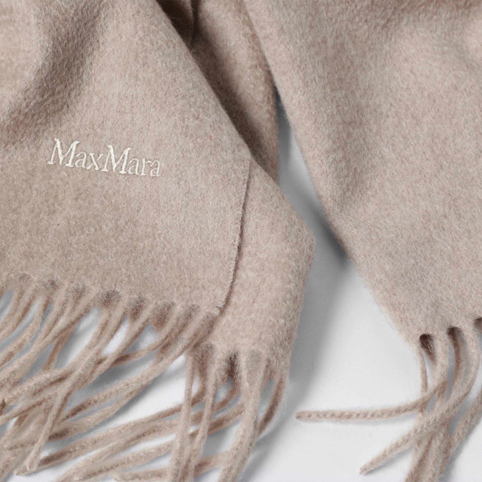 Sciarpa color sabbia in cashmere