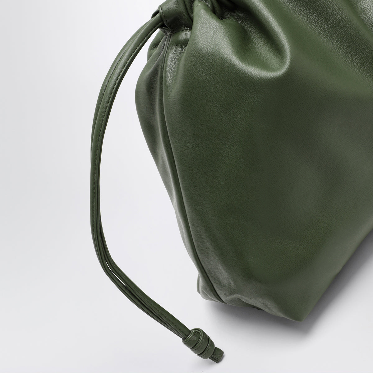Kleine olivgrüne Morgan Pouch aus Kunstleder