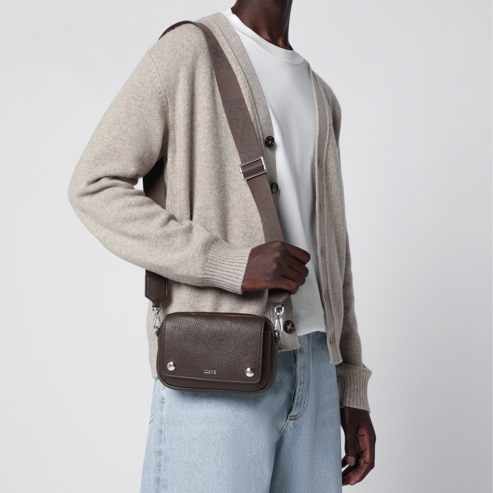 Small Pebble Crossbody Bag in Chocolate Grained Leather
