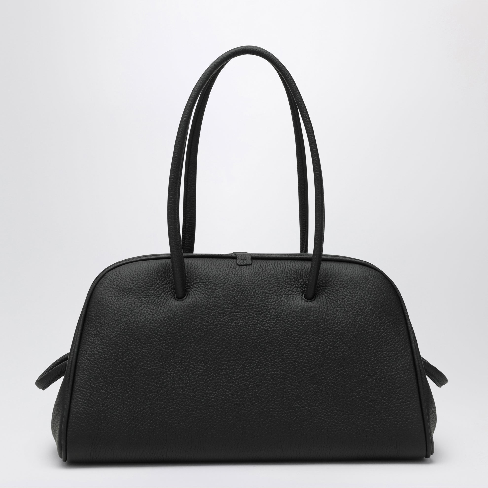 Medium Turismo bag in black leather