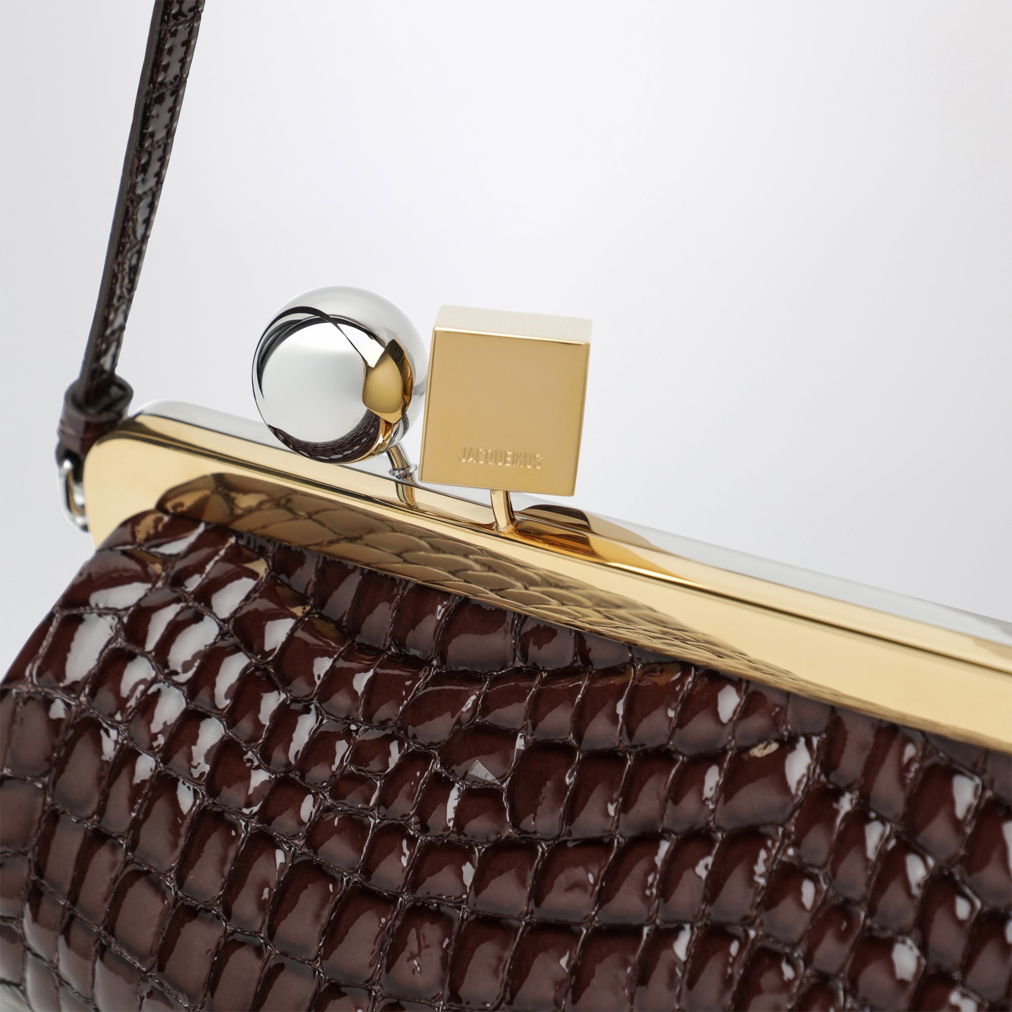 La Pochette Salon Pouch aus krokogeprägtem Leder