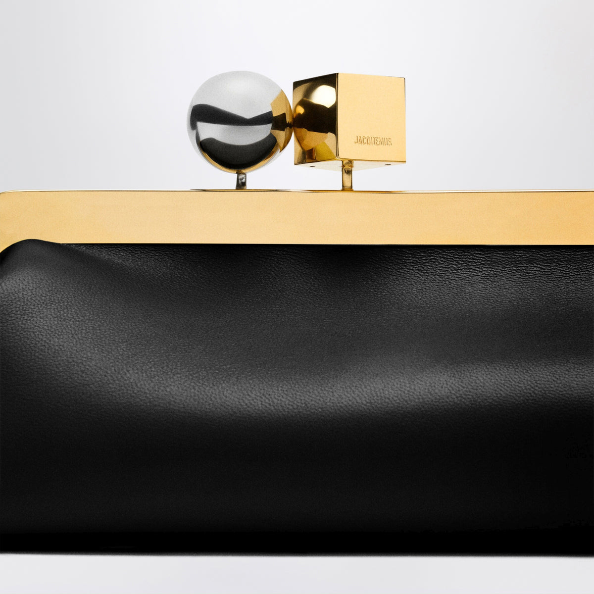 Pochette Salon nera in pelle