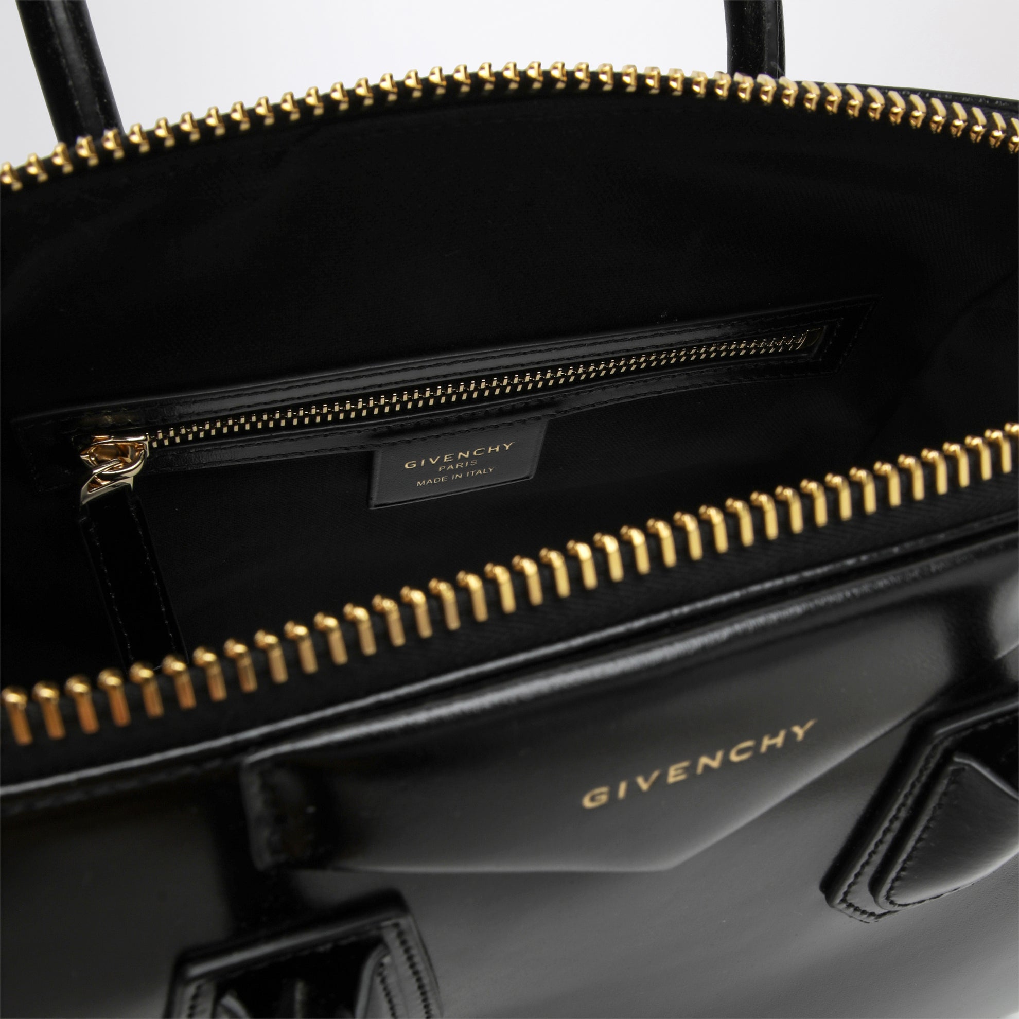 Borsa Antigona piccola nera in pelle