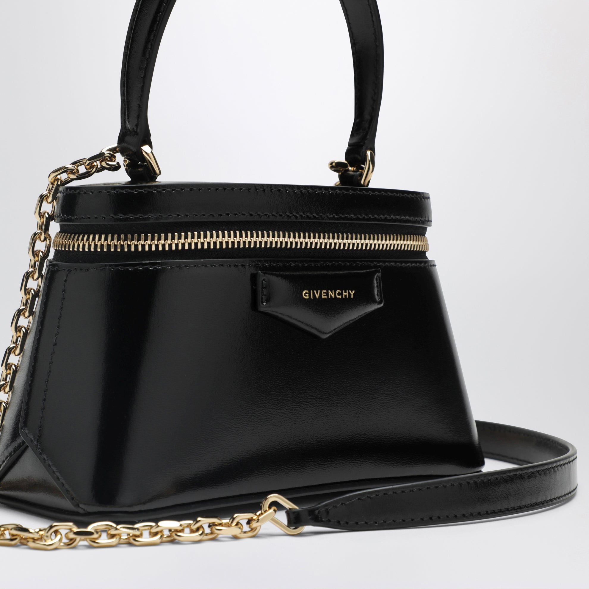 Antigona black Box leather beauty case