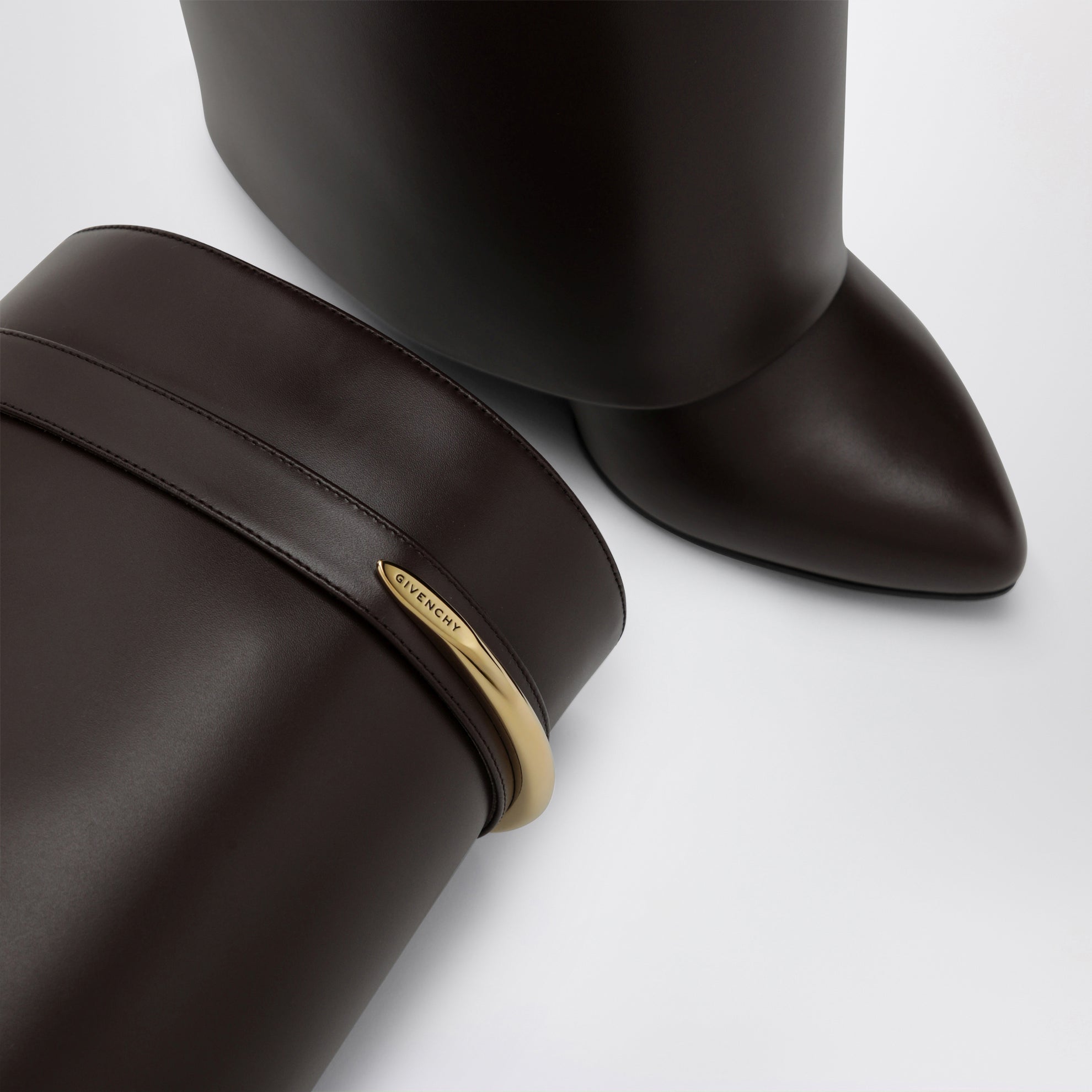Shark Pinch leather boots in ebony brown