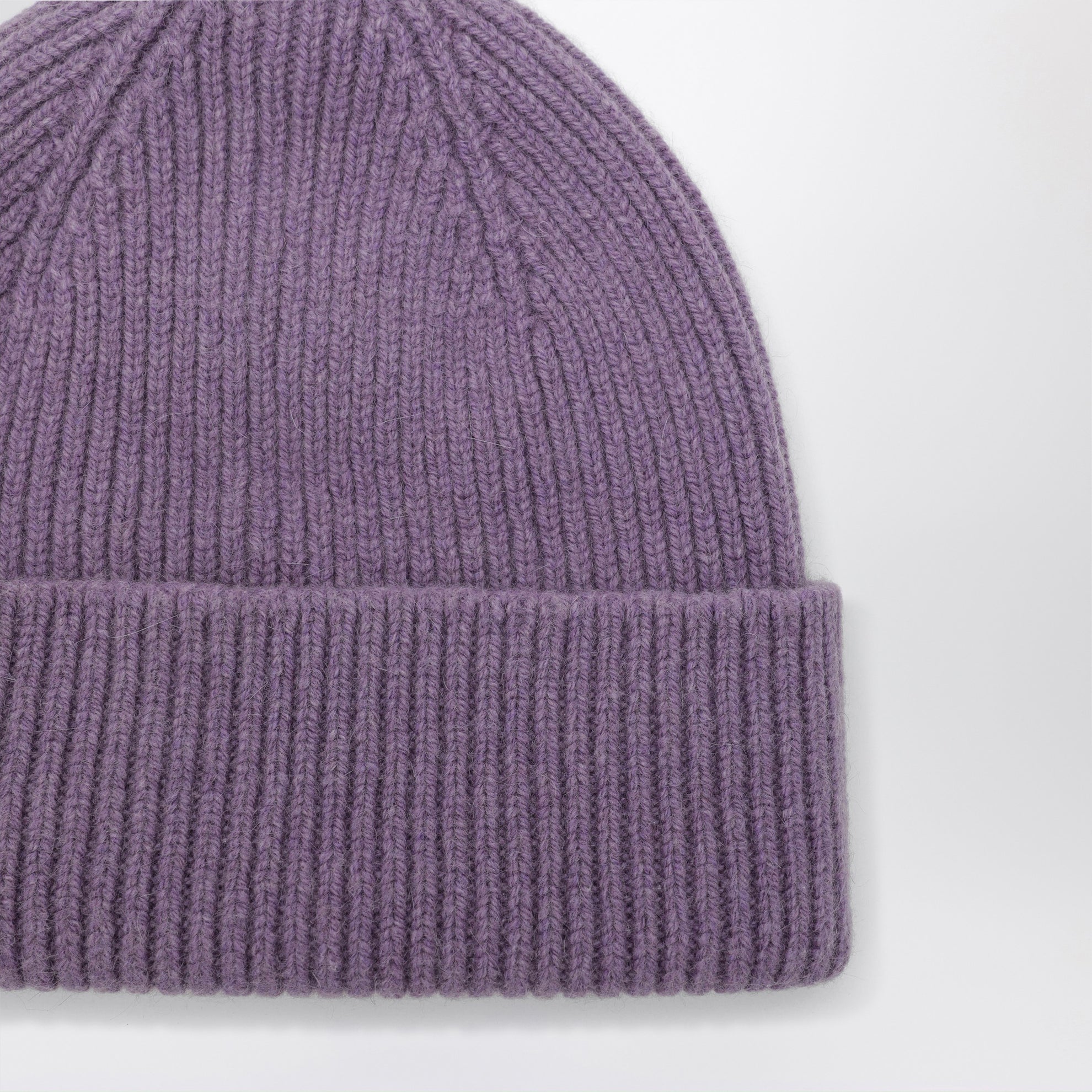 Beanie aus Wolle und Caregora in Lavender