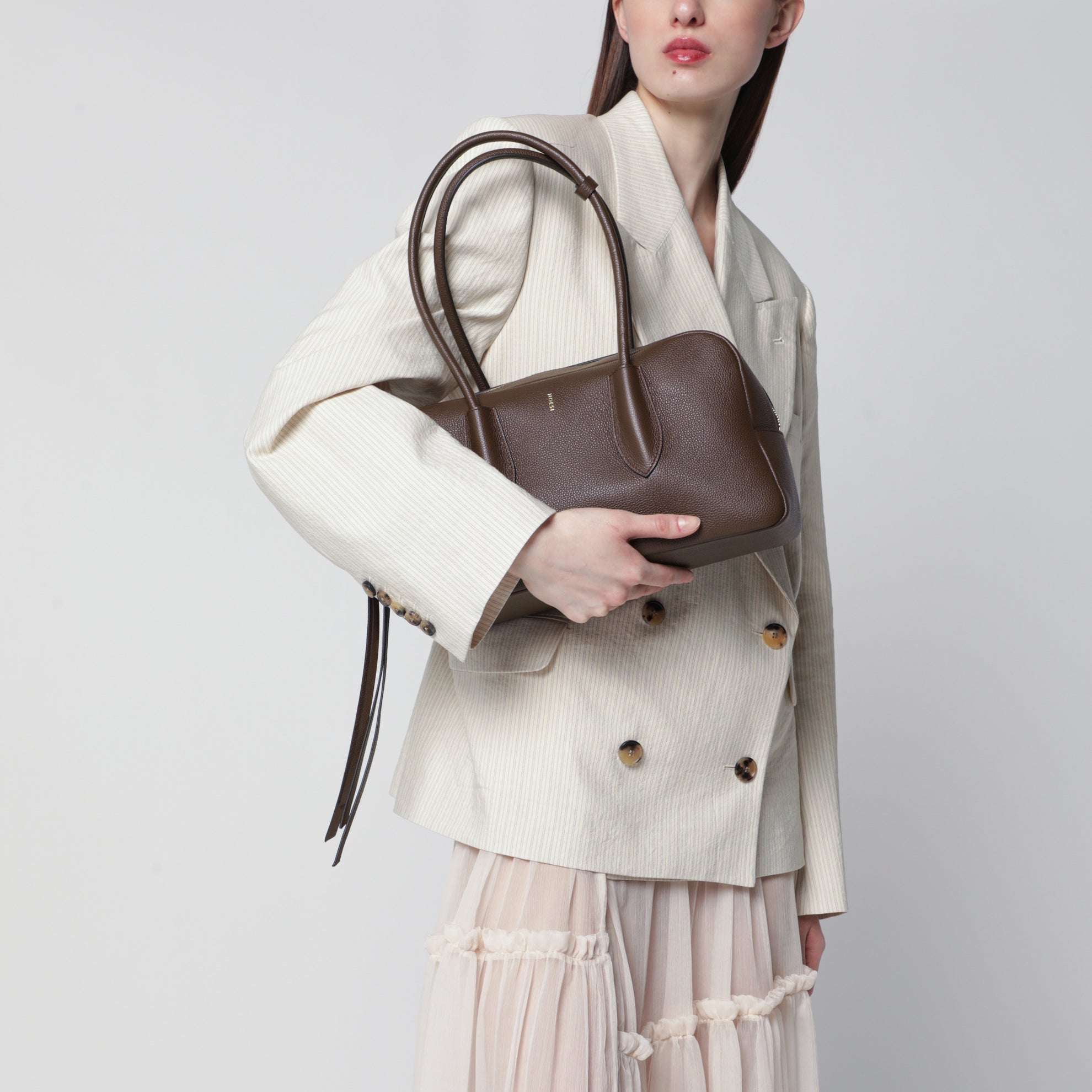 Betty brown bag in grained leather