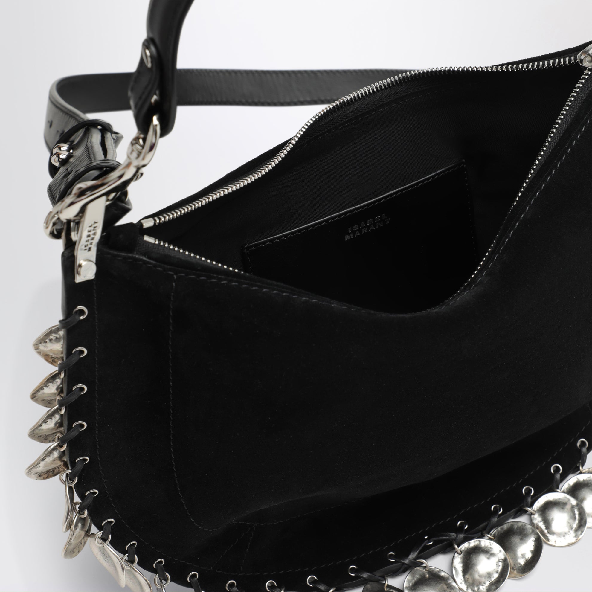 Borsa Oskan Soft Zipped in suede nera con medaglie