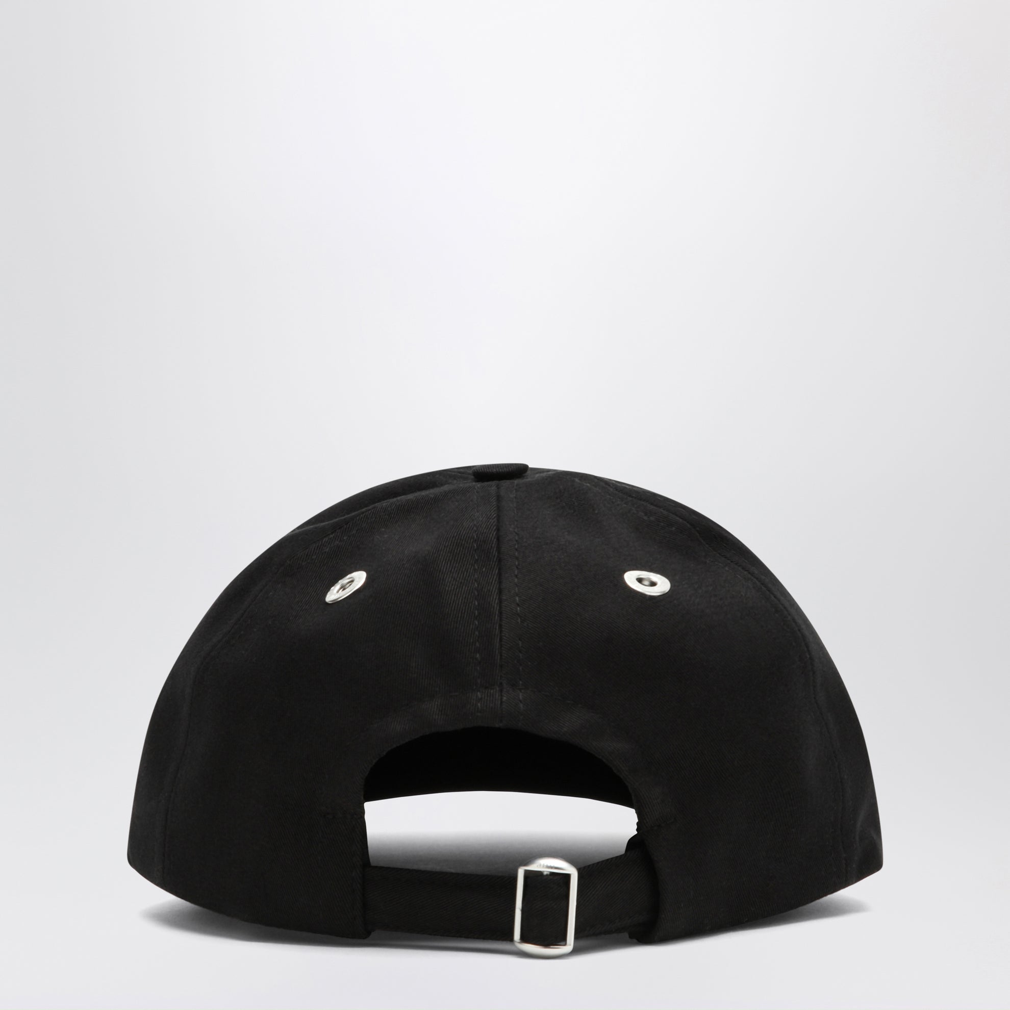 Black baseball cap with logo