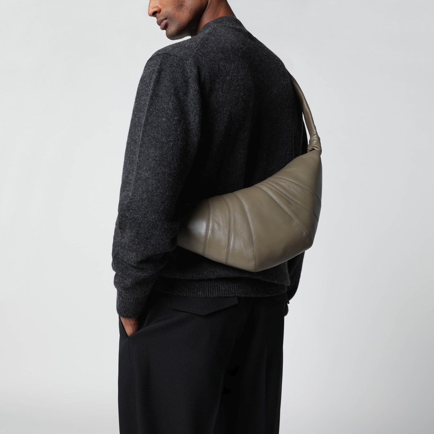 Croissant Tasche mittelgroß in Khakigrün