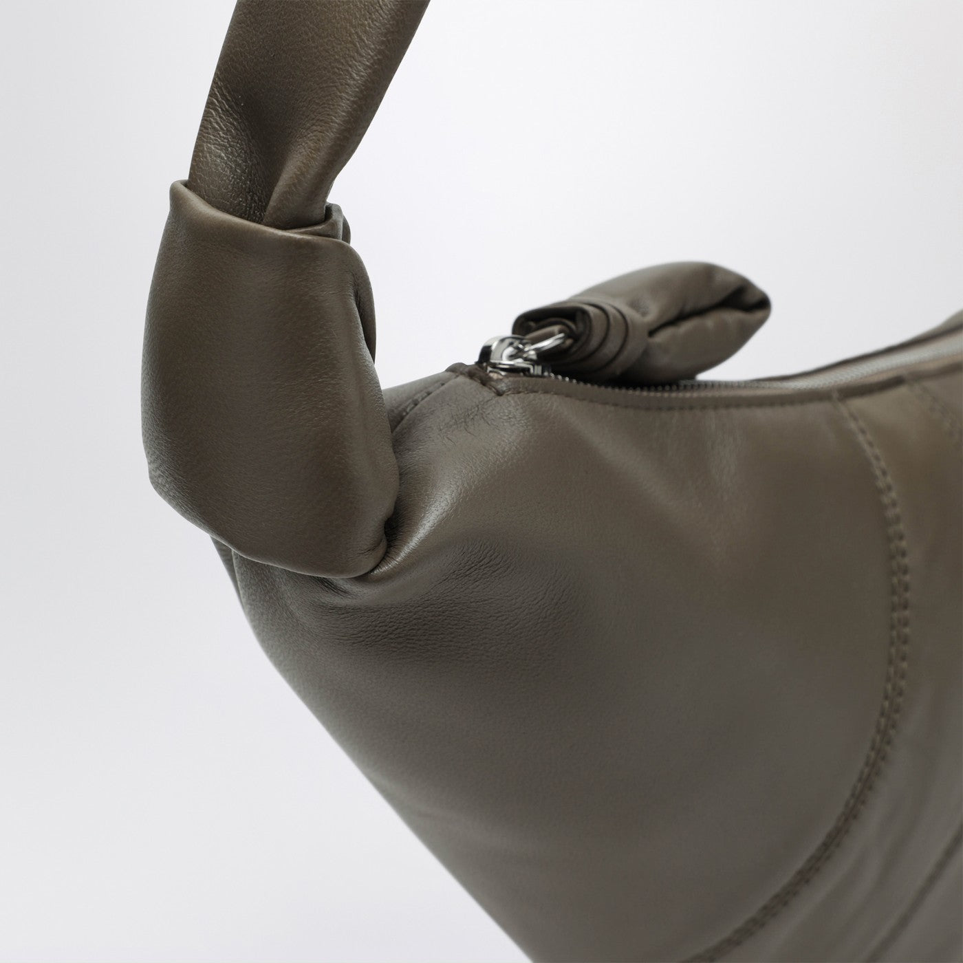 Croissant Tasche mittelgroß in Khakigrün