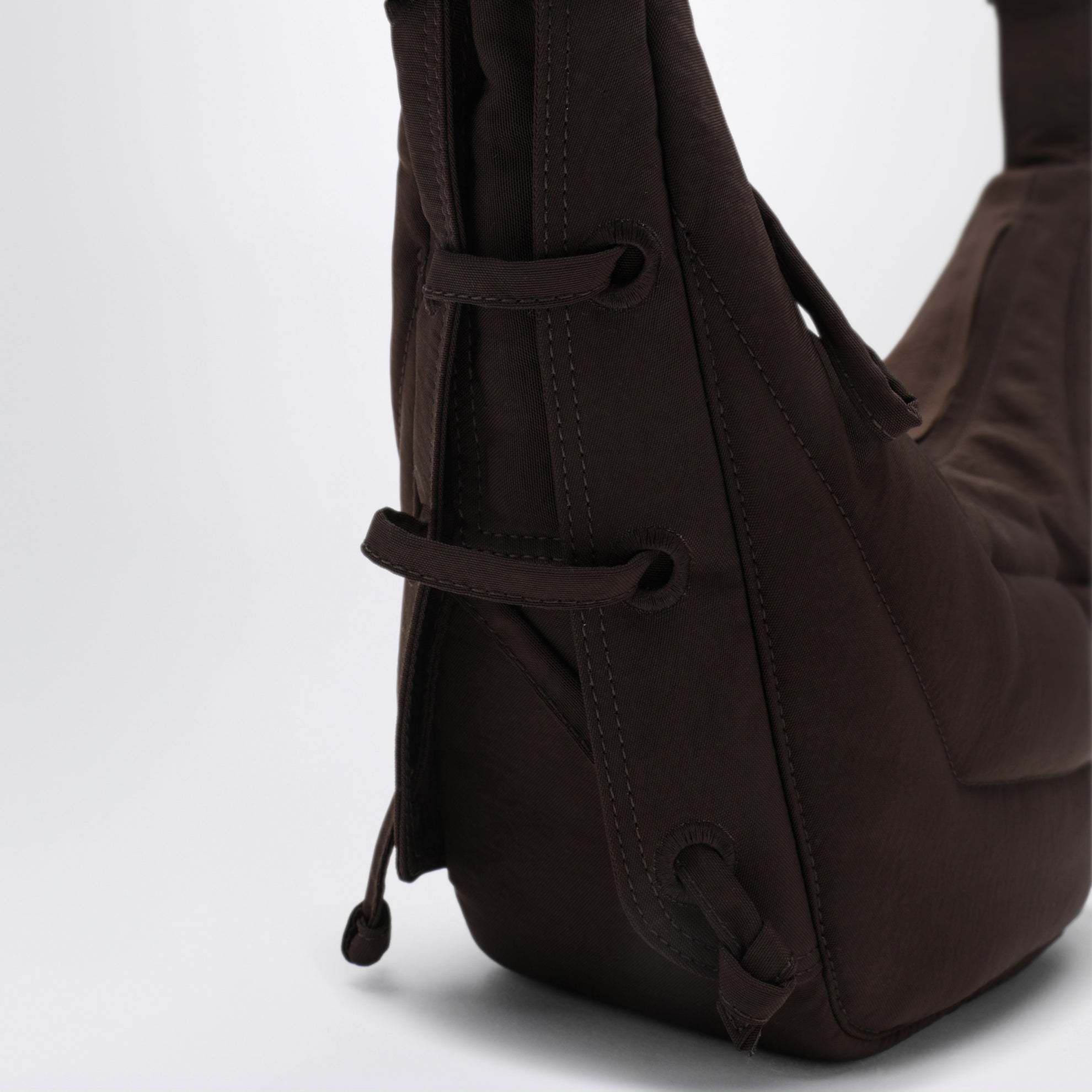 Kleine Soft Game Tasche aus wasserabweisendem braunem Nylon