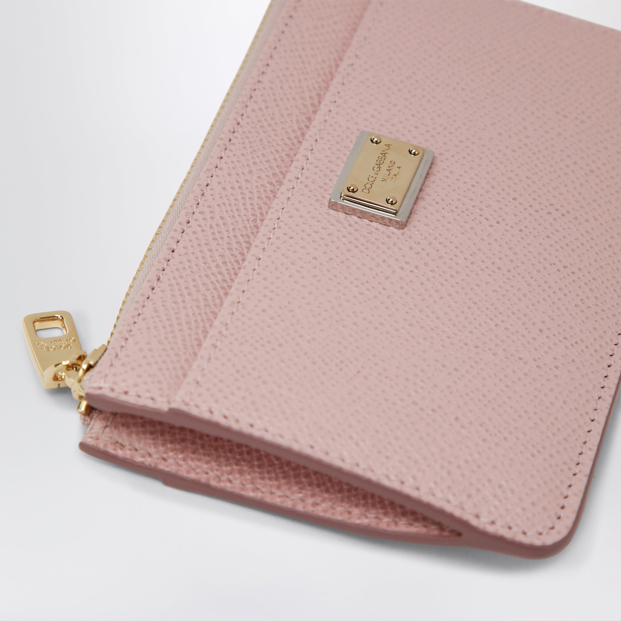 Portacarte con zip in pelle di vitello rosa carne