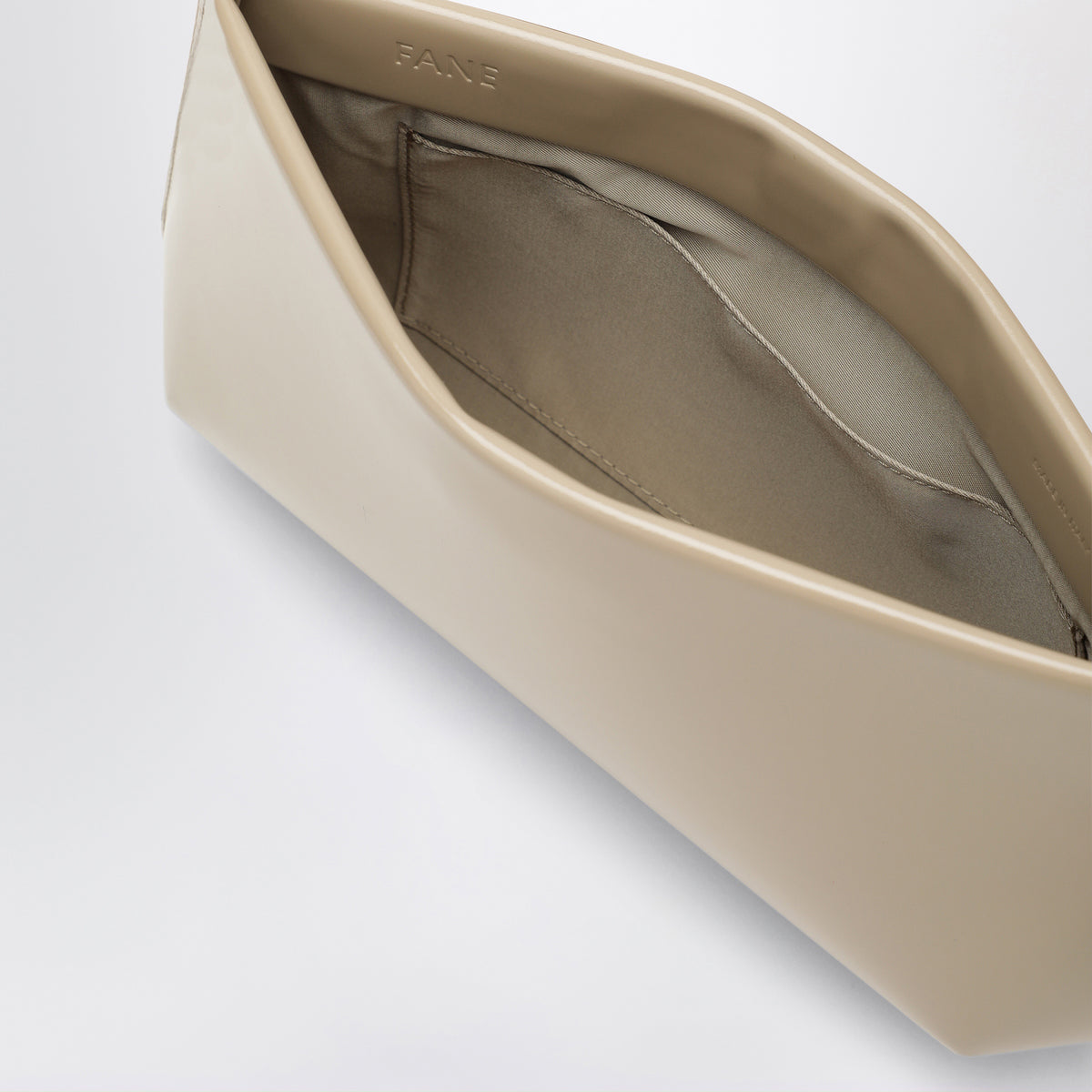 Light beige Bra bag in brushed leather