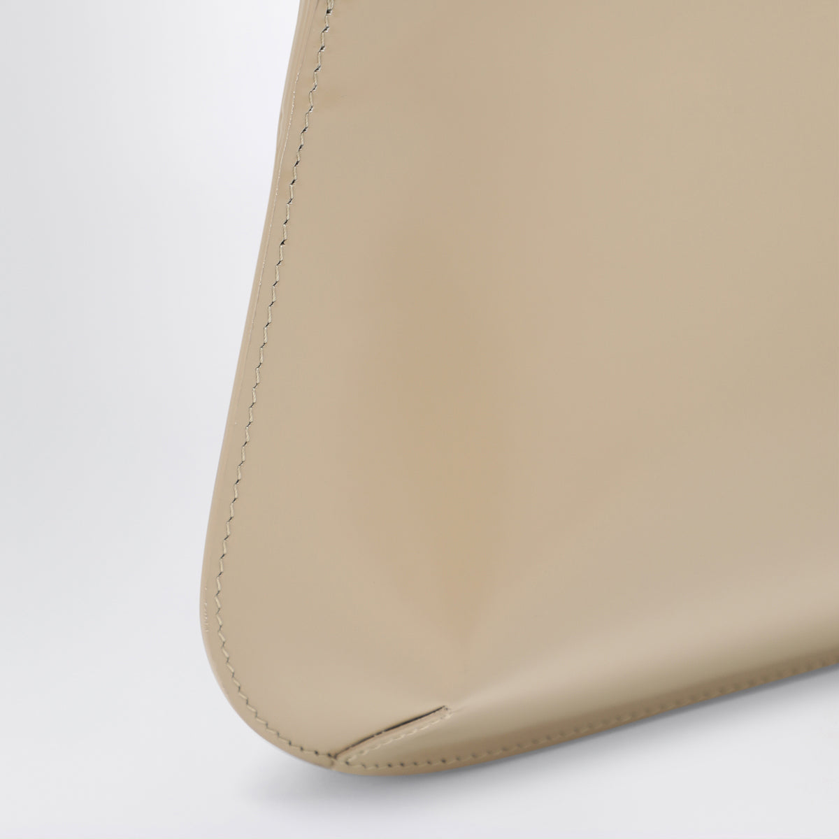 Light beige Bra bag in brushed leather