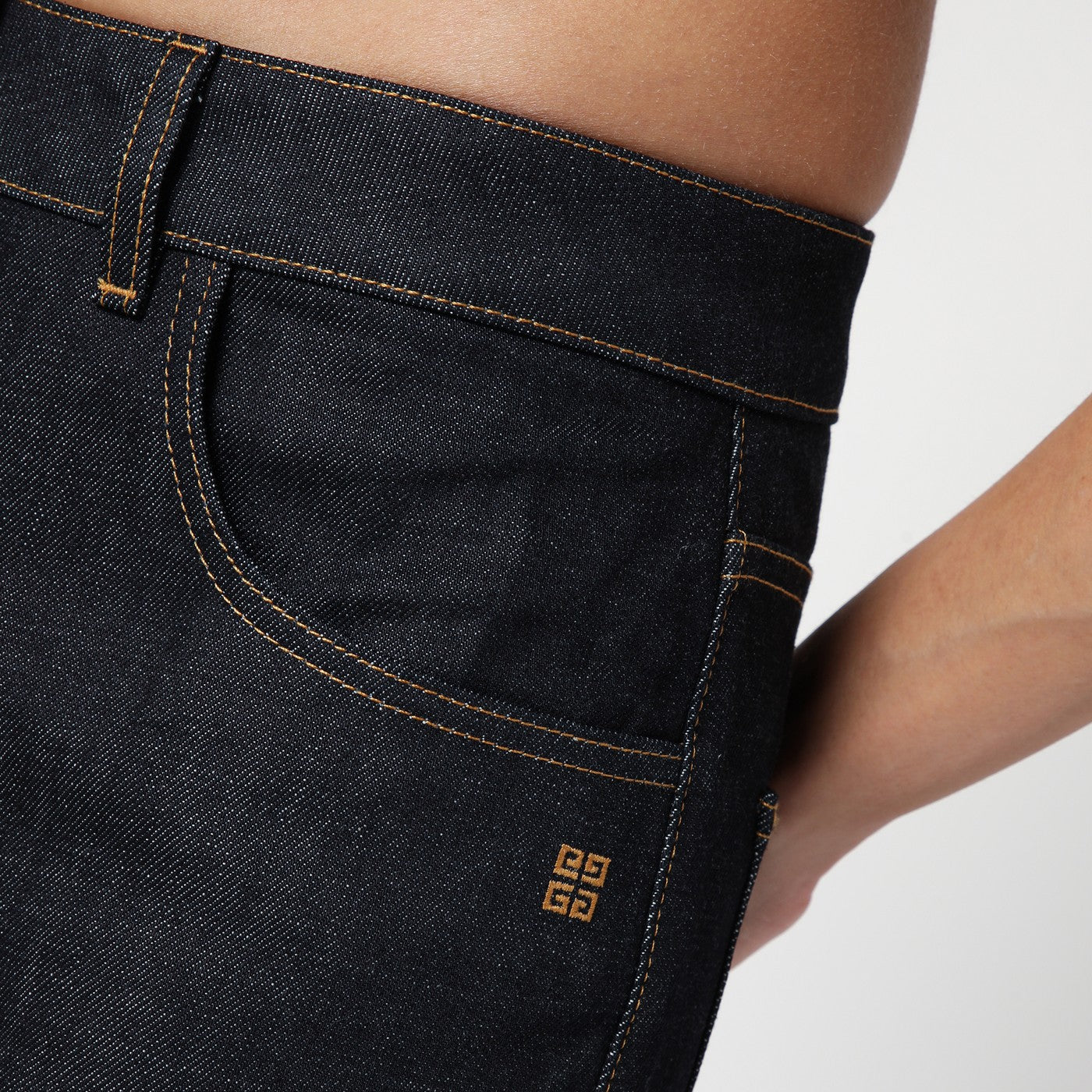 Jeans blu scuro in denim