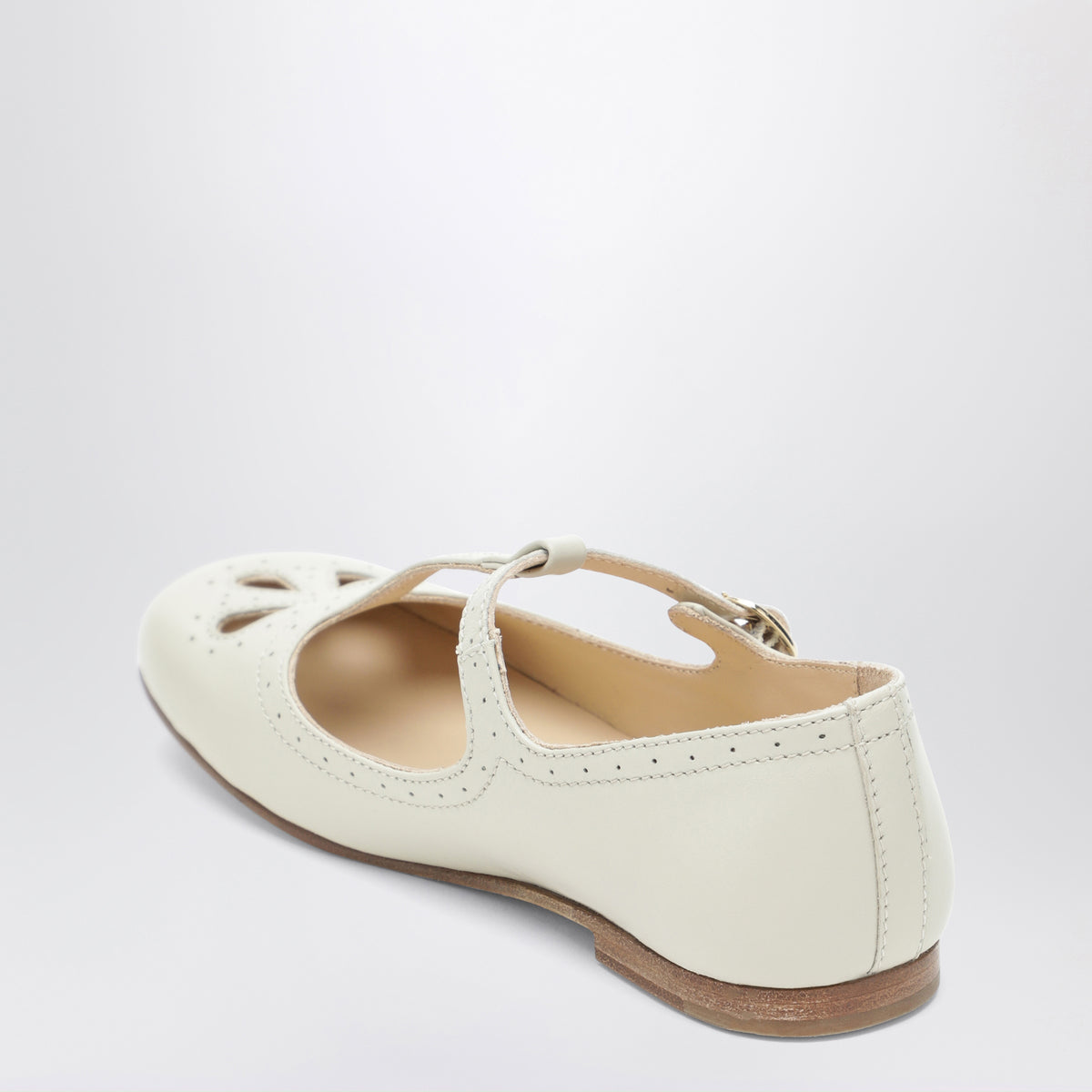Ivory leather ballerinas