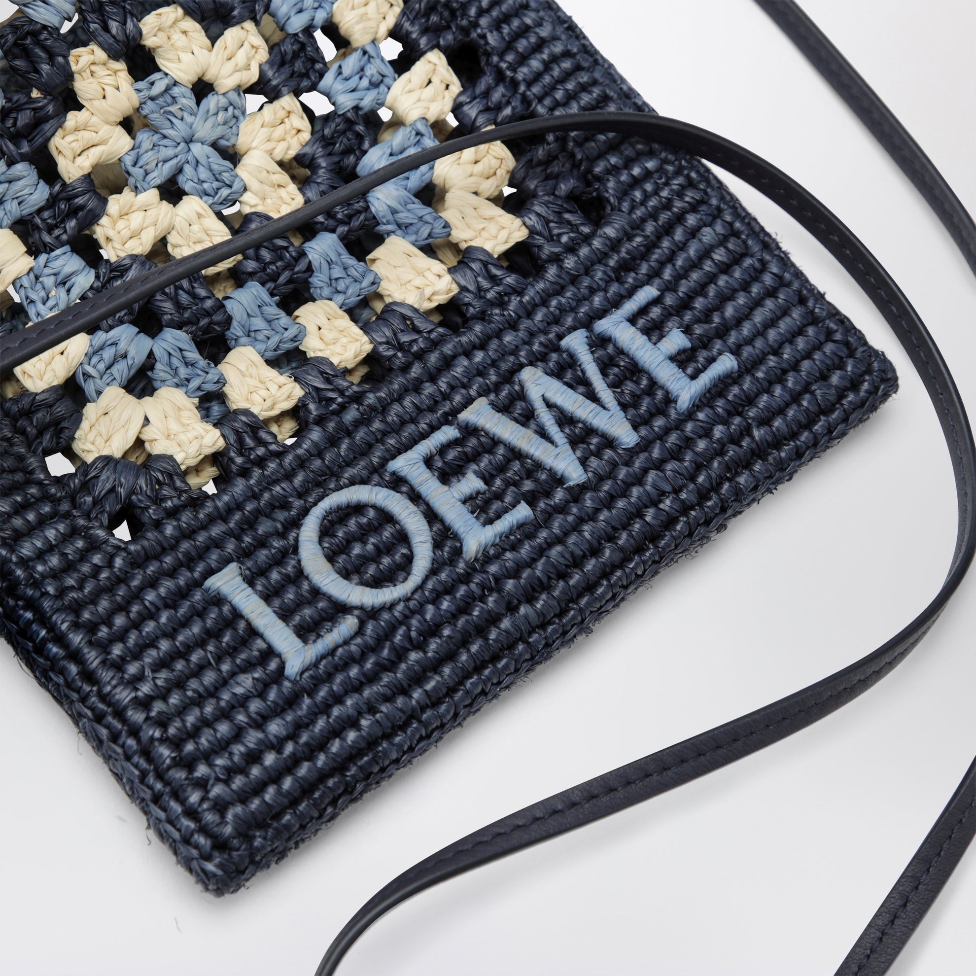 Pochette à cordon en raphia et cuir bleu marine/bleu clair