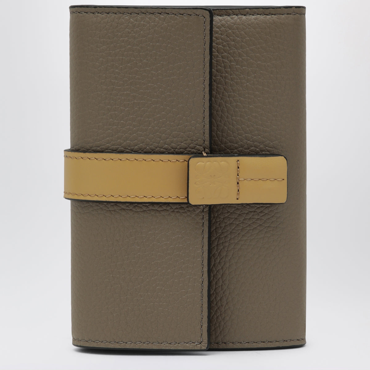 Small vertical taupe calfskin wallet