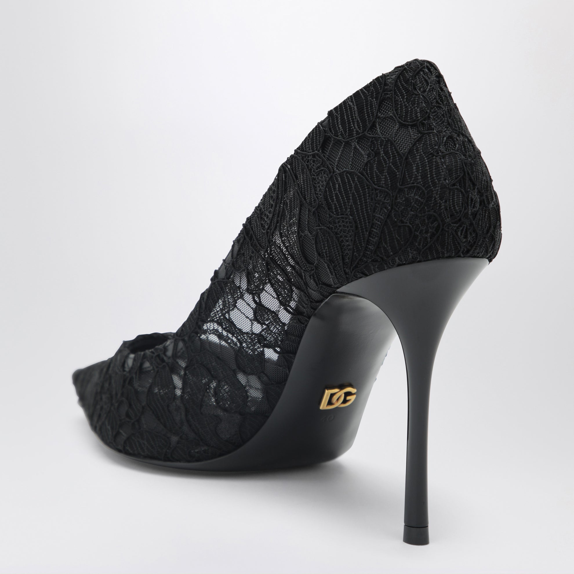 Décolleté en dentelle noire